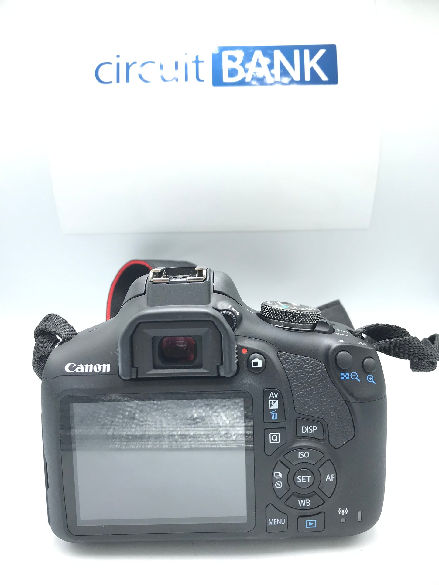 Canon EOS Rebel T7 + 18-55mm 1:3.5-5.6 IS II (Producto Unico)