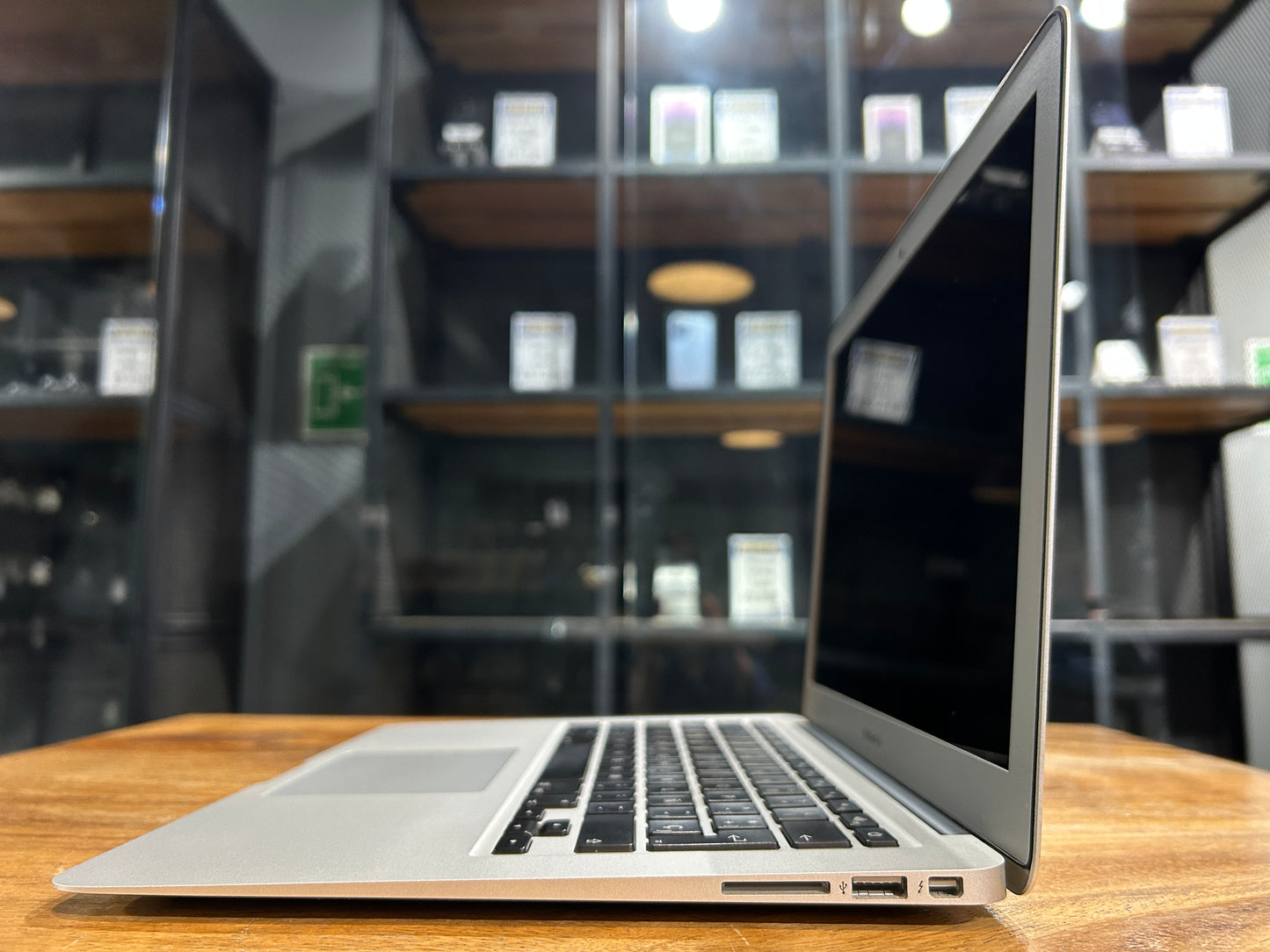 Macbook Air 13" 2015 Core i5 256GB / 4GB RAM (Producto Unico)
