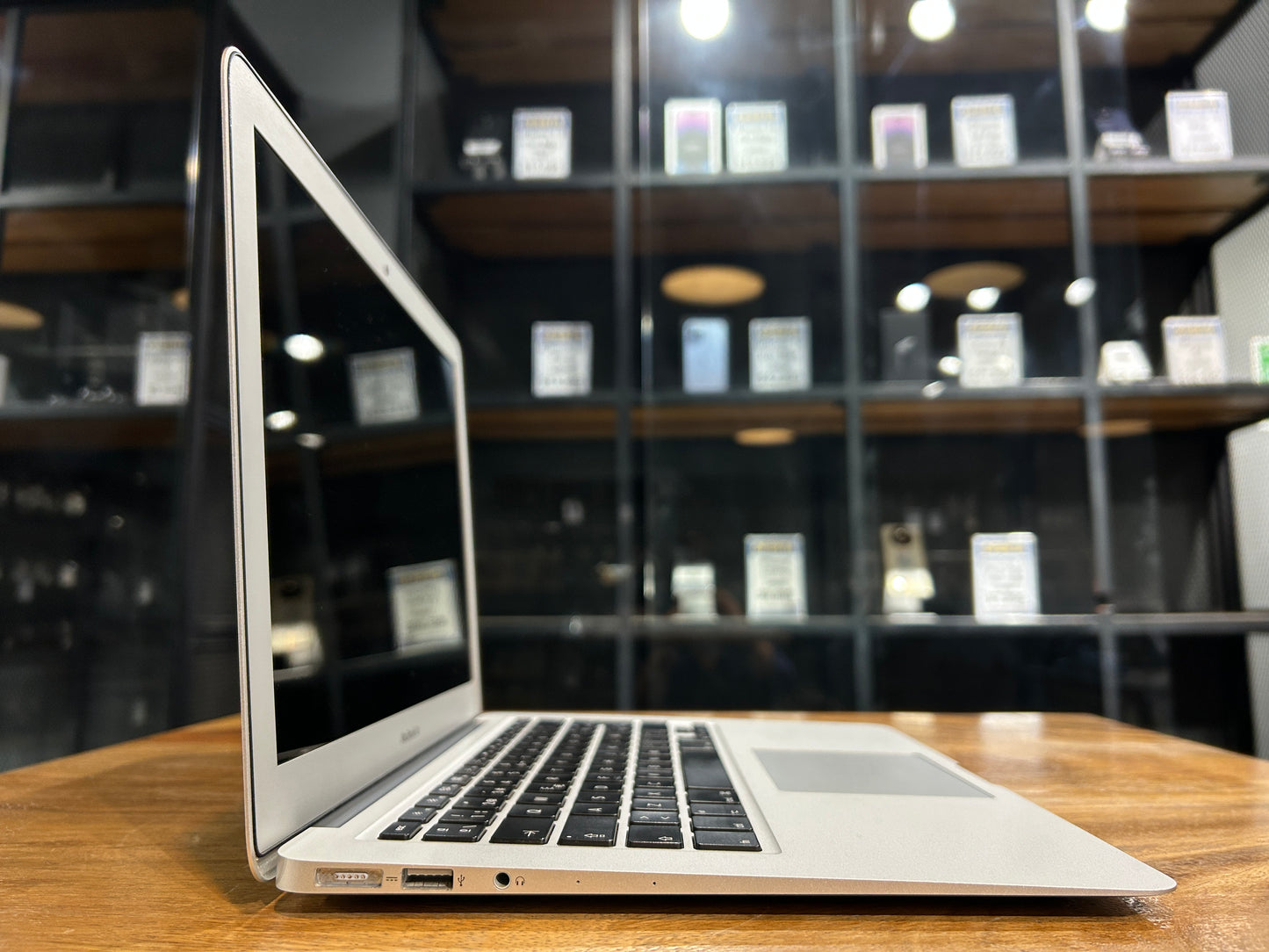 Macbook Air 13" 2015 Core i5 256GB / 4GB RAM (Producto Unico)