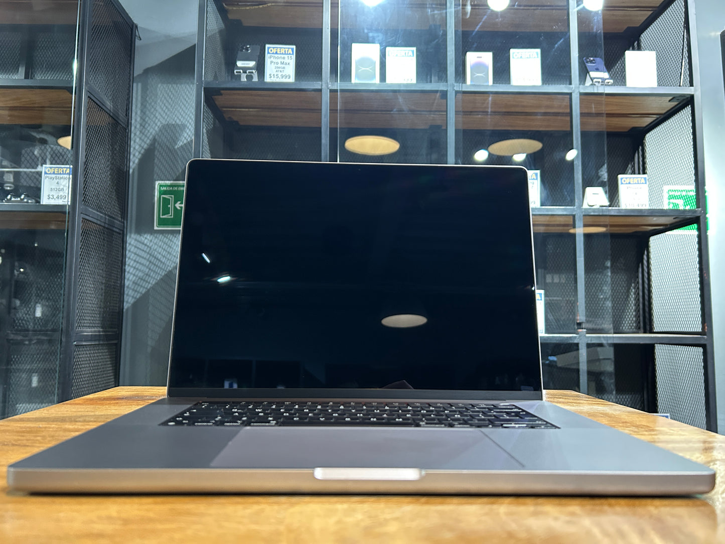 MacBook Pro 16" M2 Max (Producto único)