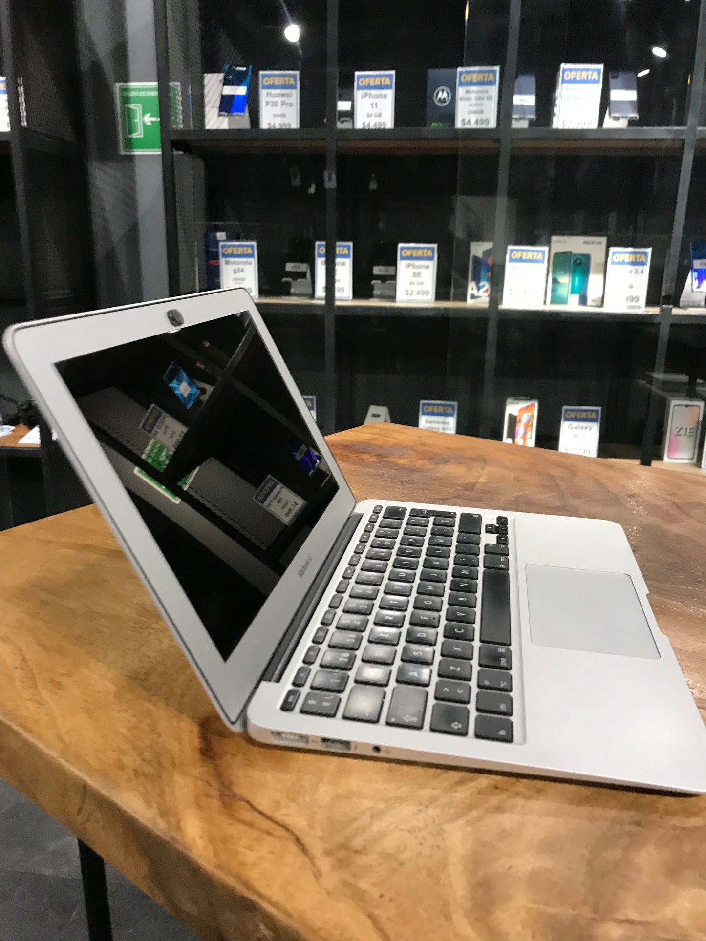 MacBook Air 11" 2014 Corei5 (Producto Unico)
