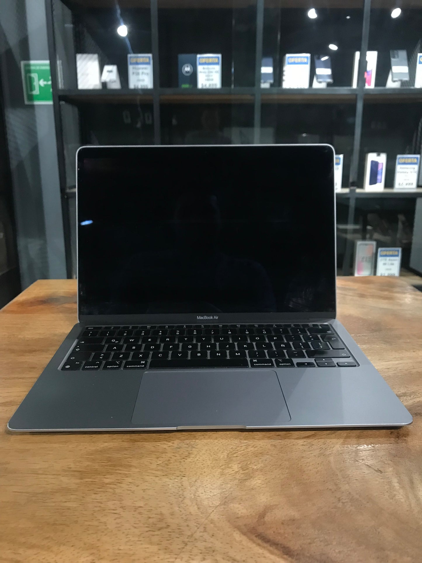 MacBook Air 13" 2020 M1 (Producto Unico)
