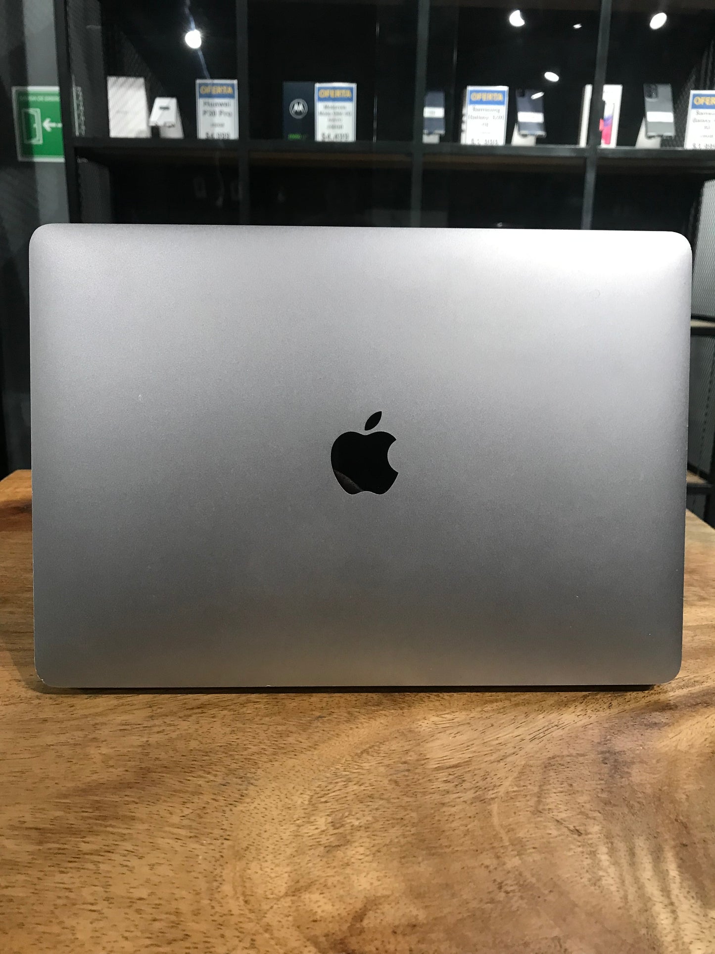 MacBook Air 13" 2020 M1 (Producto Unico)
