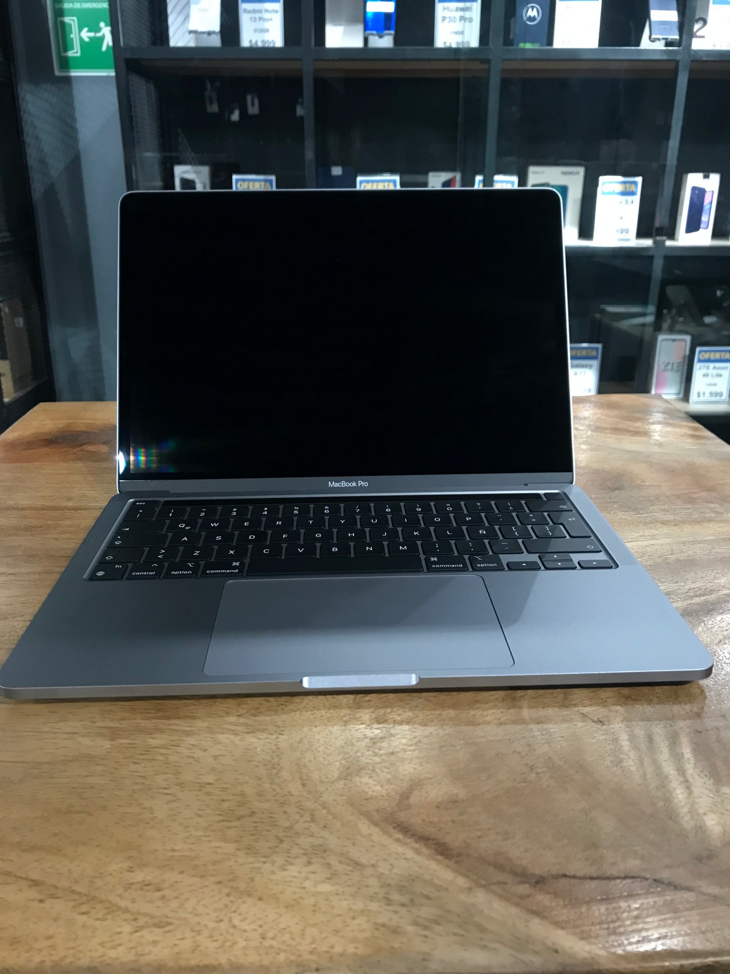 MacBook Pro 13" 2022 M2 (Producto Unico)