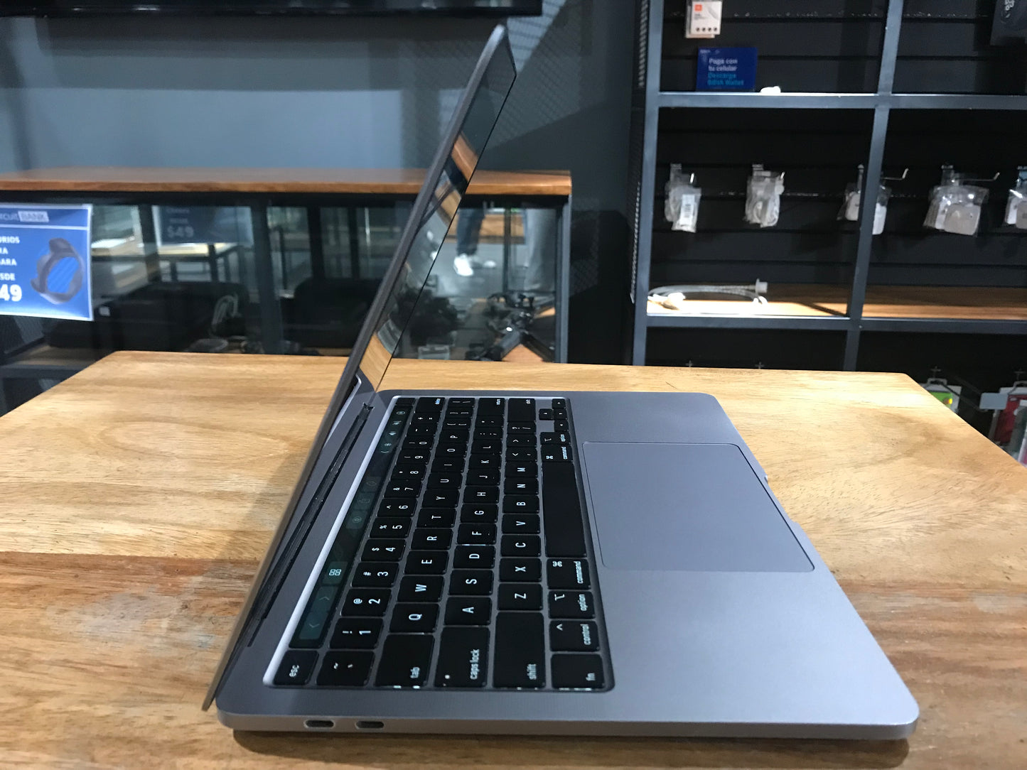 MacBook Pro  13" 2020 (Producto Único)