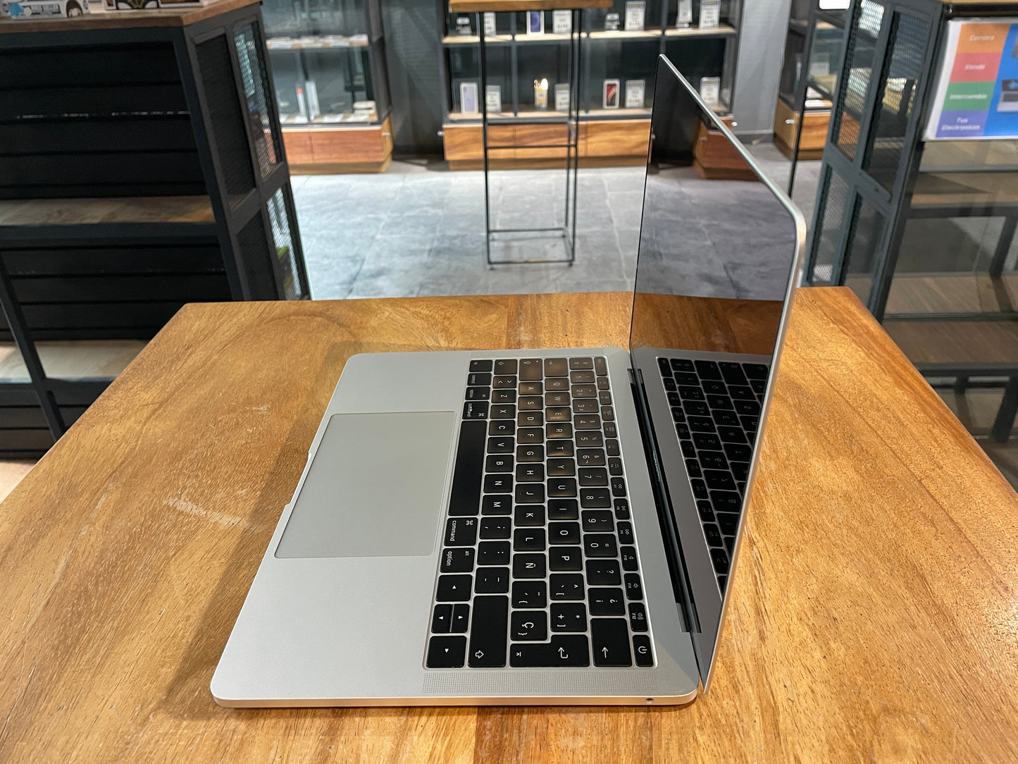 MacBook Pro 2016 13" 256GB SSD (Producto Unico)