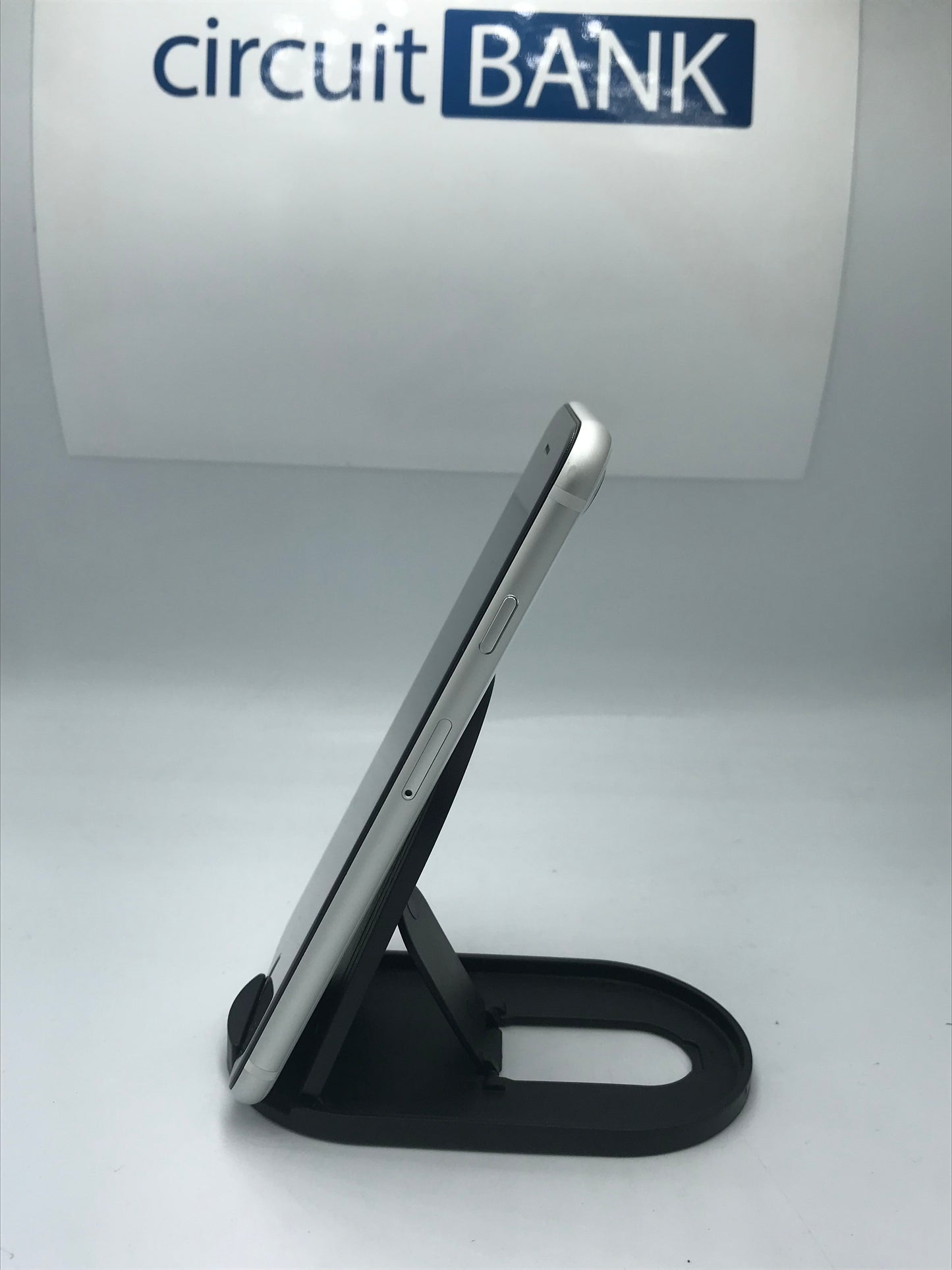 iPhone SE 2020 64GB Sin Touch ID (Producto Único)