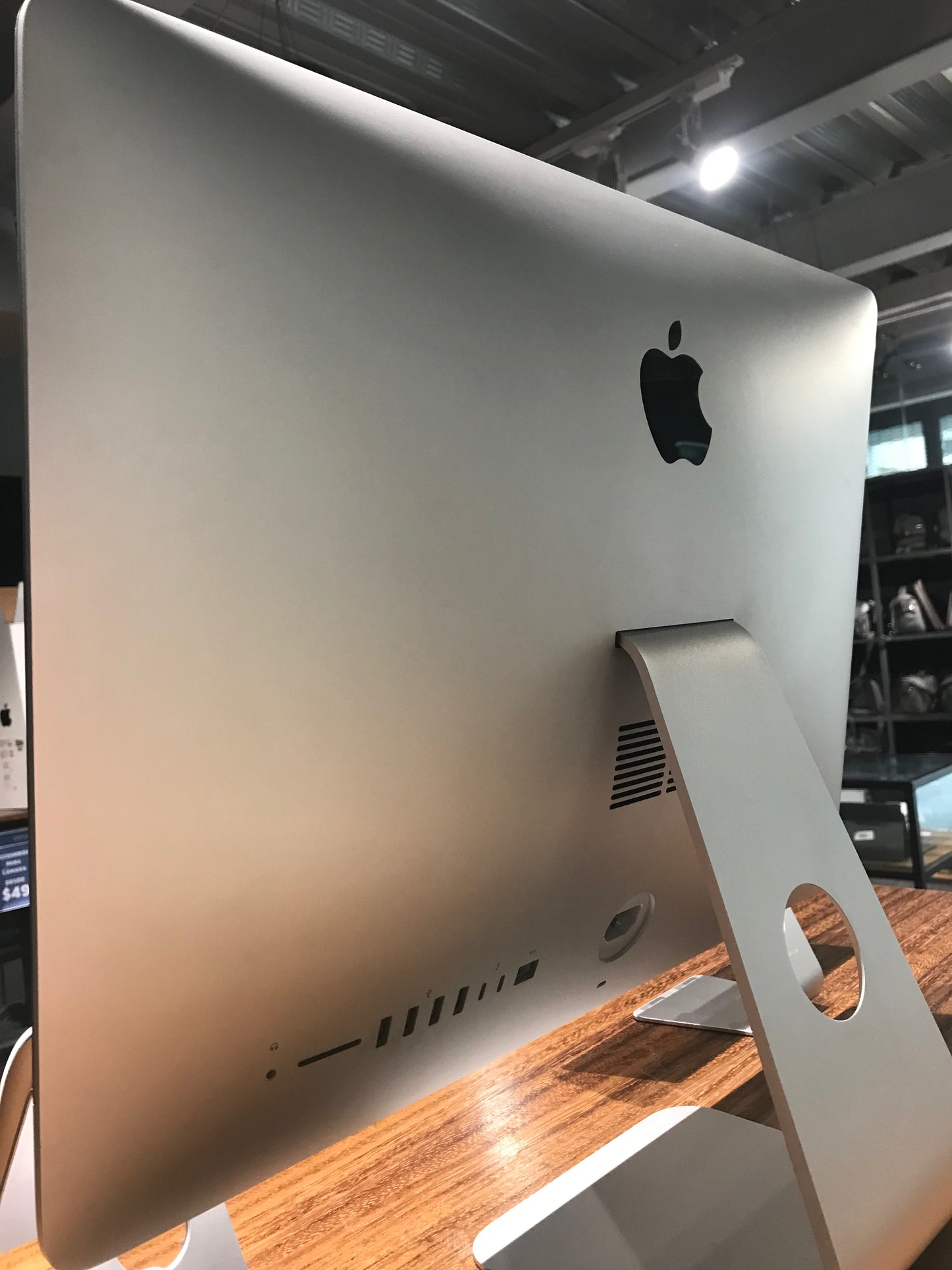 iMac 21.5" Retina 4k 2017 (Producto Único)