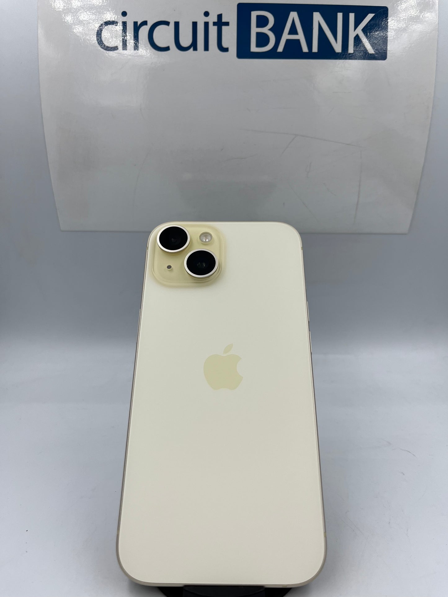 iPhone 15 128GB