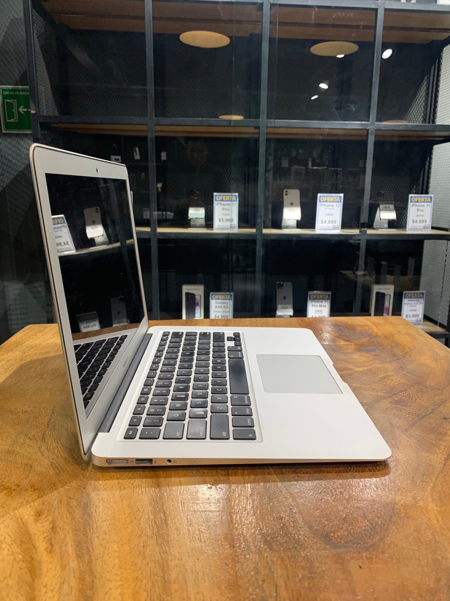 MacBook Air 2015 13" 128GB (Producto Unico)