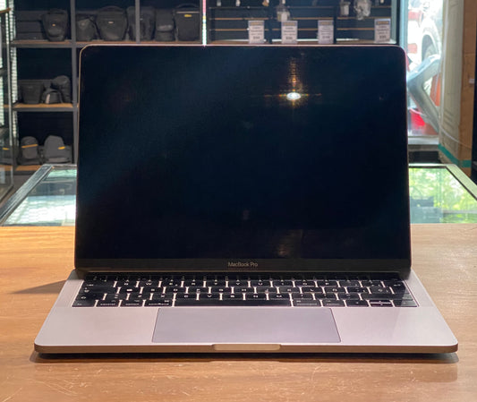 MacBook Pro 13" TouchBar 2017 512GB / 8GB RAM