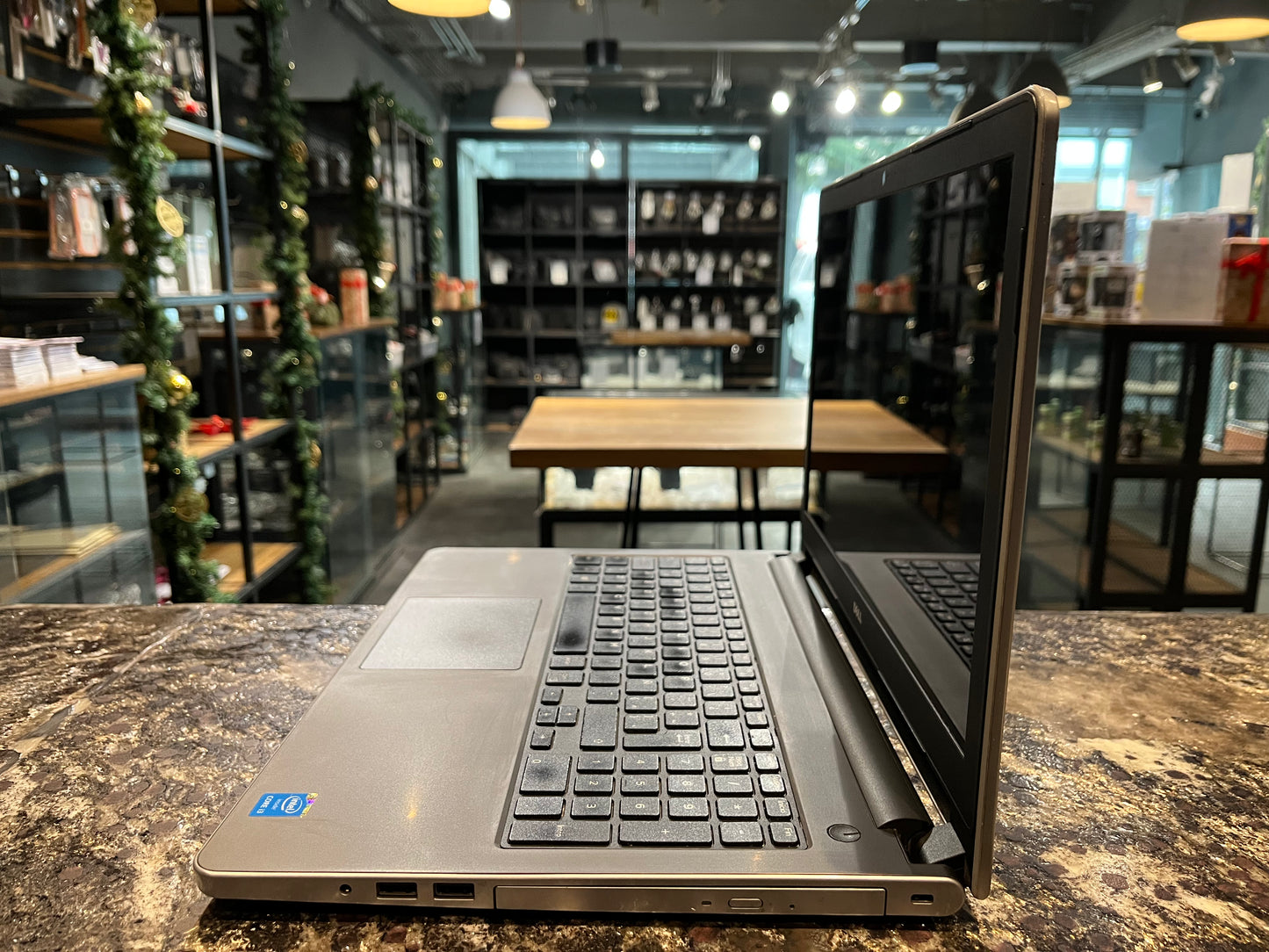 Laptop DELL Inspiron 5558 1TB / 4GB RAM