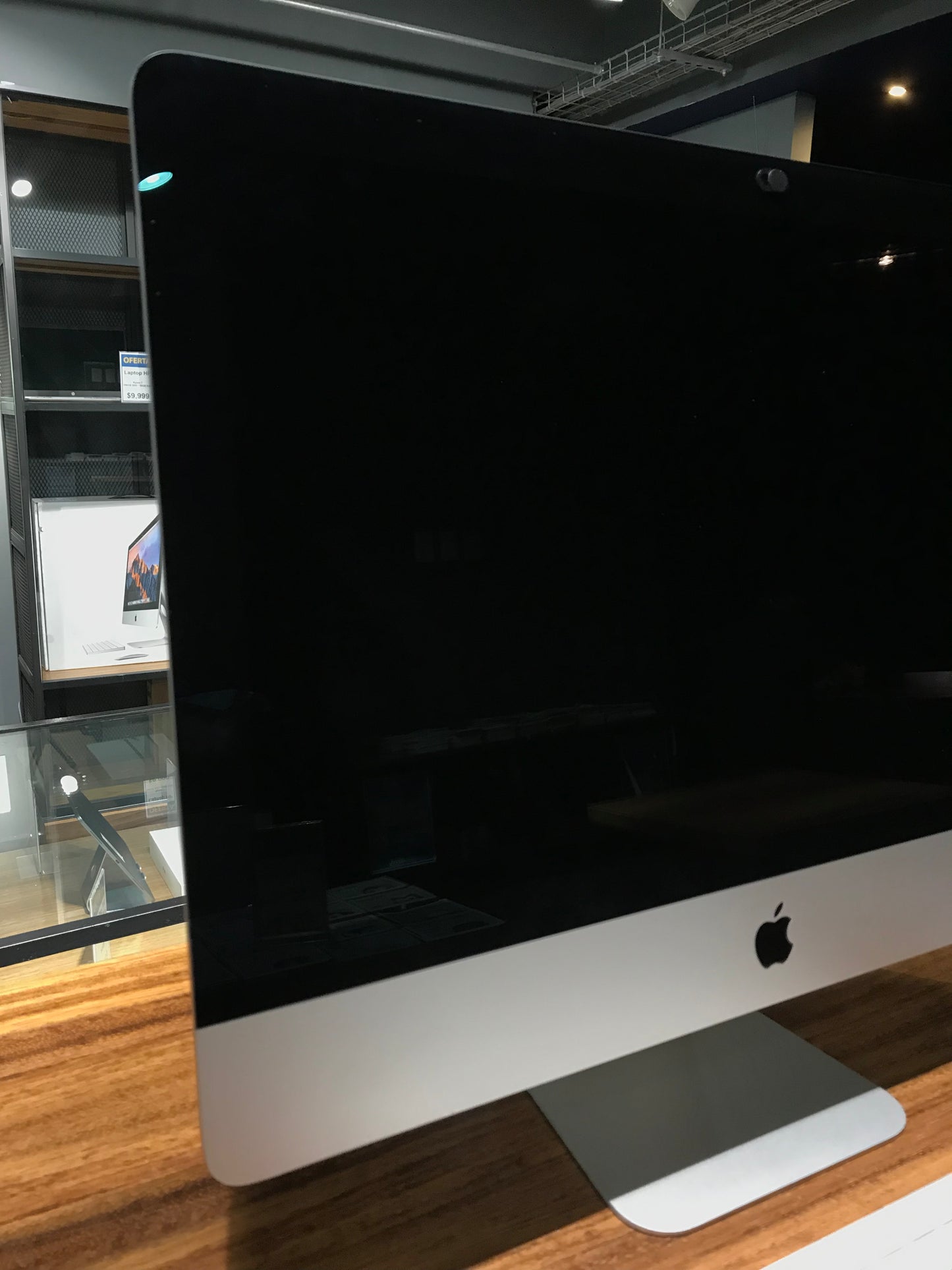 iMac 21.5" 4K Retina 2017 (Producto Unico)