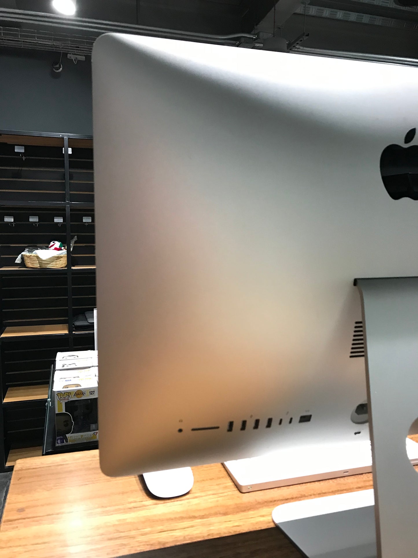 iMac 21.5" 4K Retina 2017 (Producto Unico)