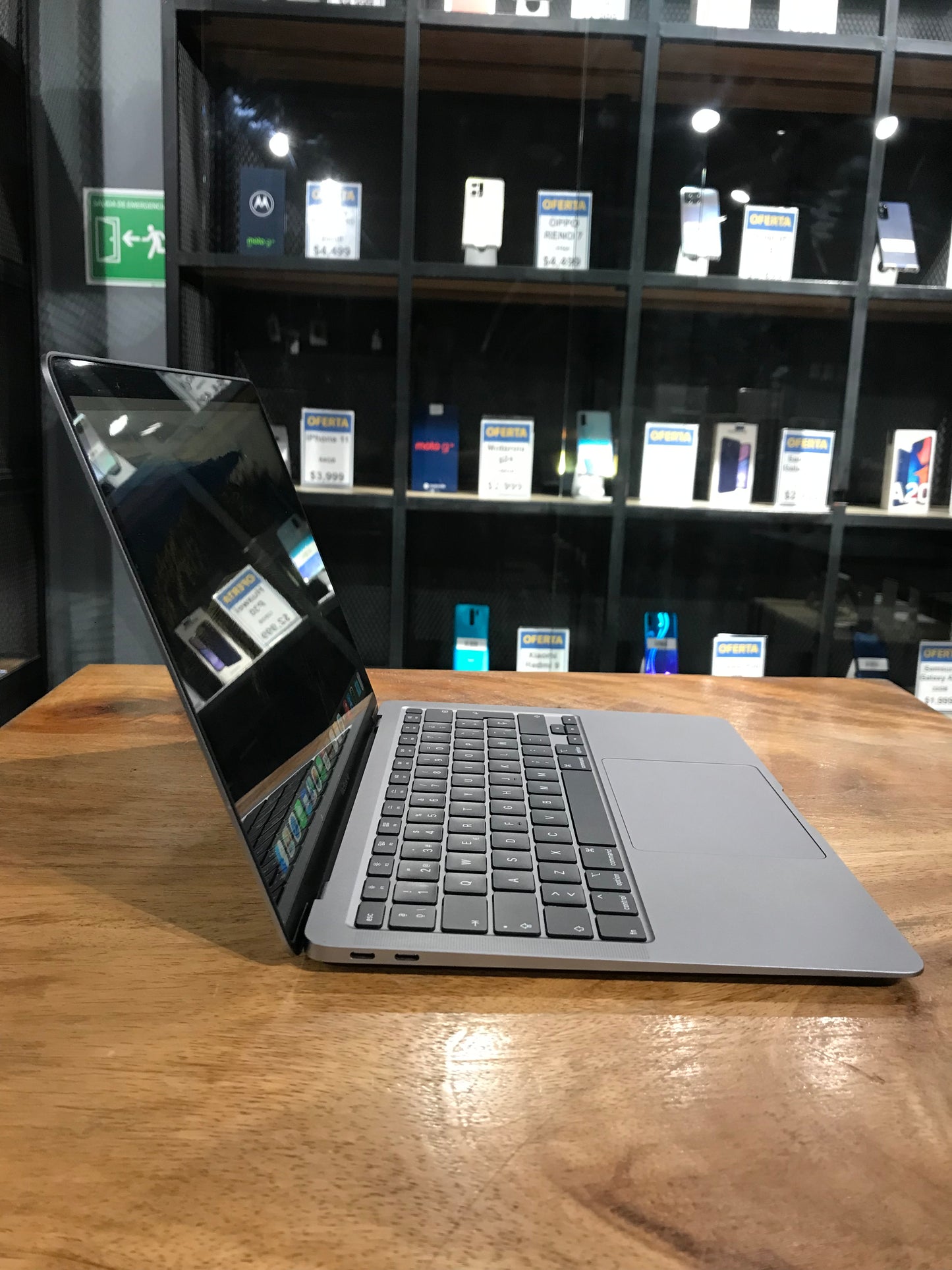 MacBook Air 13" 2020 Intel Core i3 (Producto Unico)