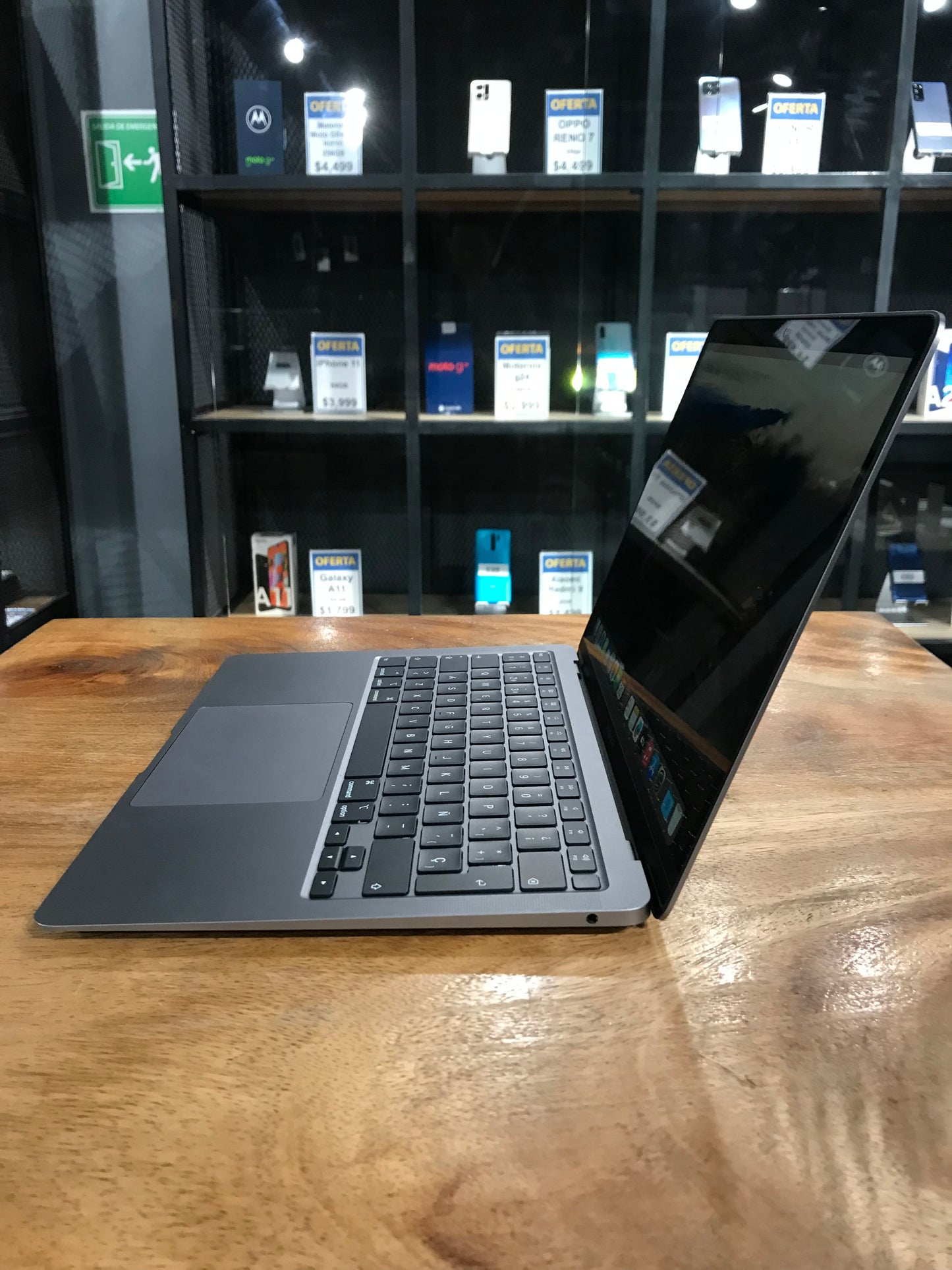 MacBook Air 13" 2020 Intel Core i3 (Producto Unico)