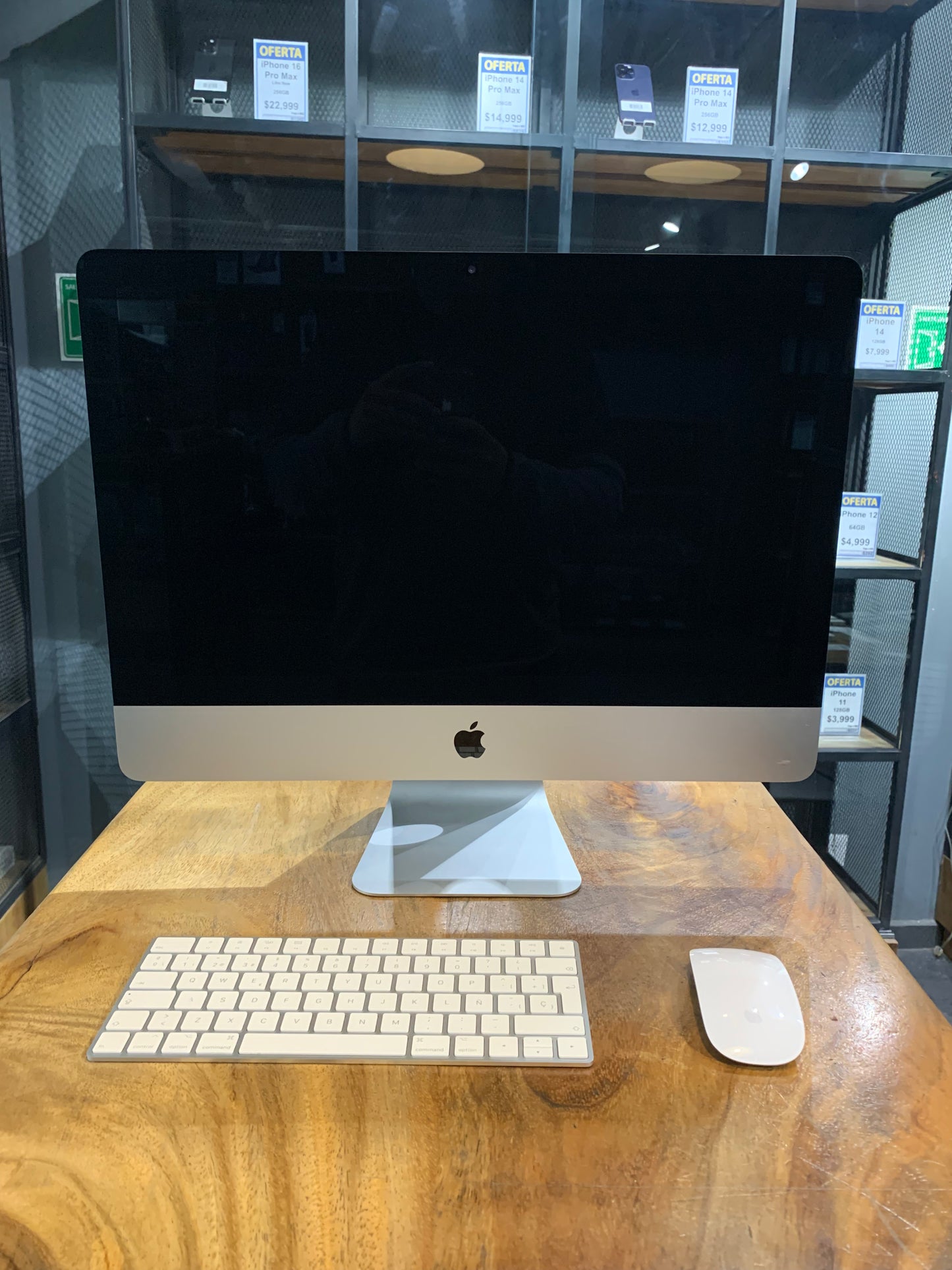 iMac 2017 21.5" 1TB HDD / 8GB RAM (Producto Unico)