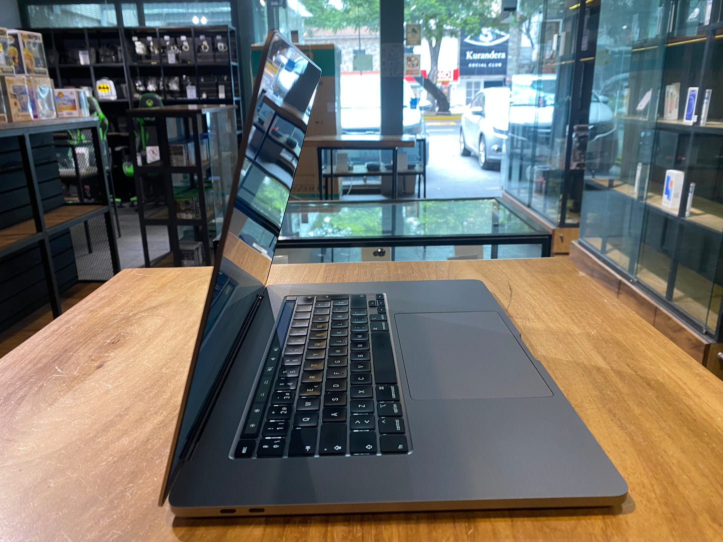 Apple Macbook Pro 16" i7 2019