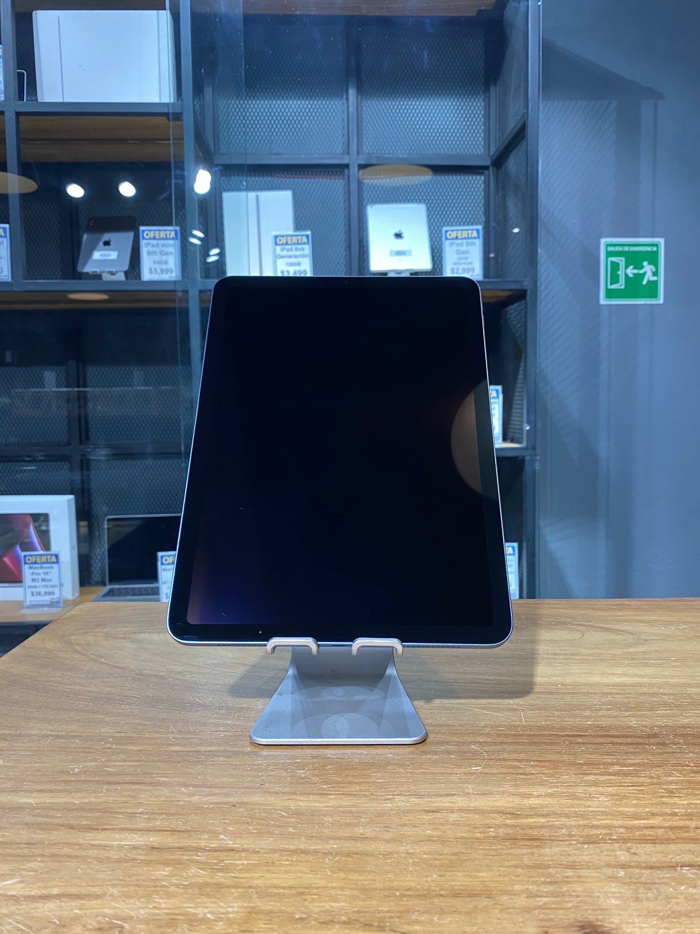 iPad Air 5th Gen 10.9" M1 256GB (Producto Unico)