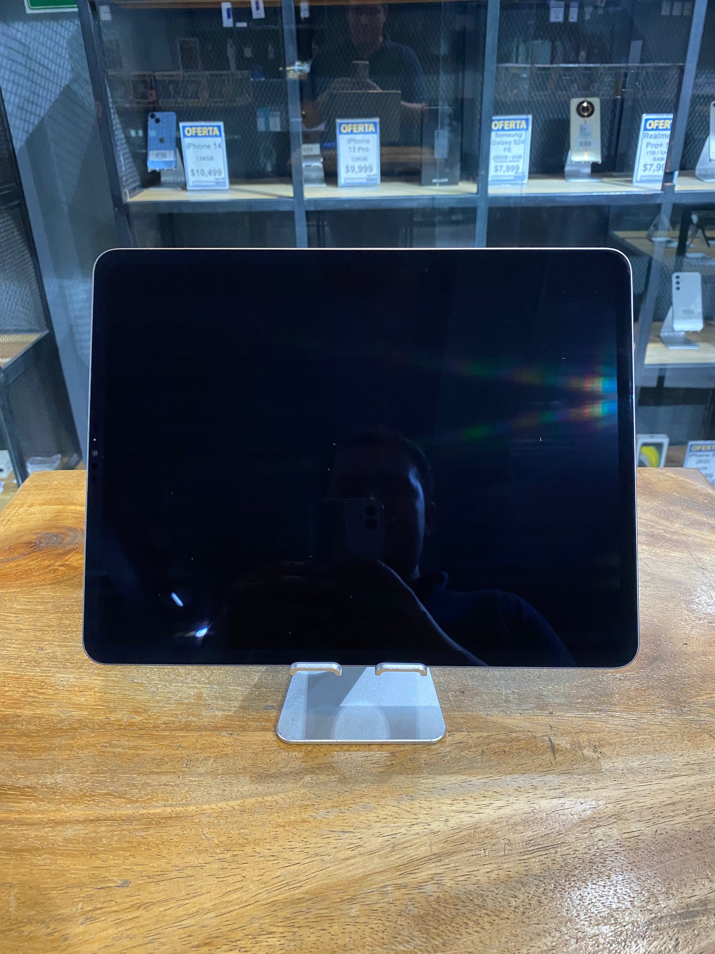 iPad Pro 12.9" 5th Gen WiFi 128GB (Producto Unico)