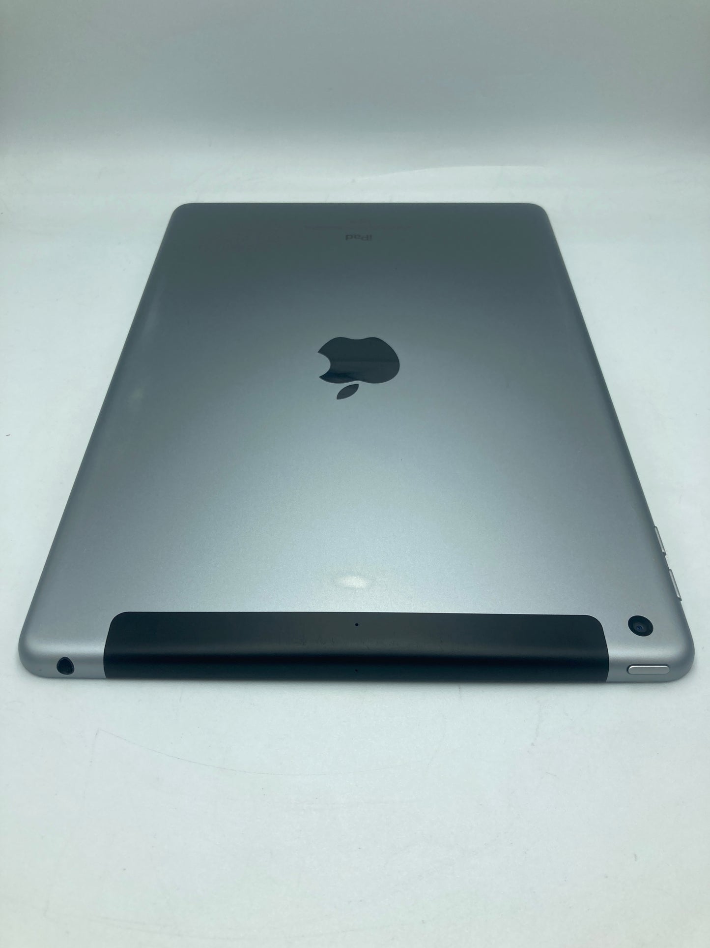iPad 6th Gen Wifi + Celular 32GB (Producto Único)