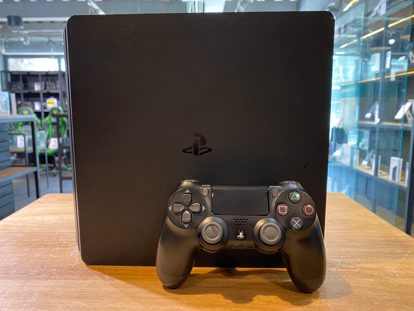 PS4 Slim 1 TB