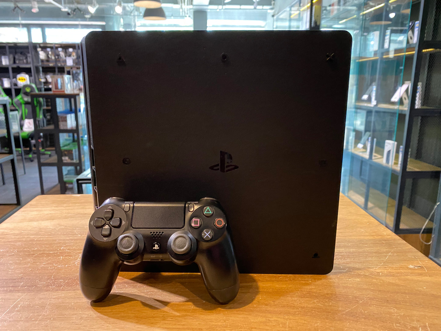 PS4 Slim 1 TB