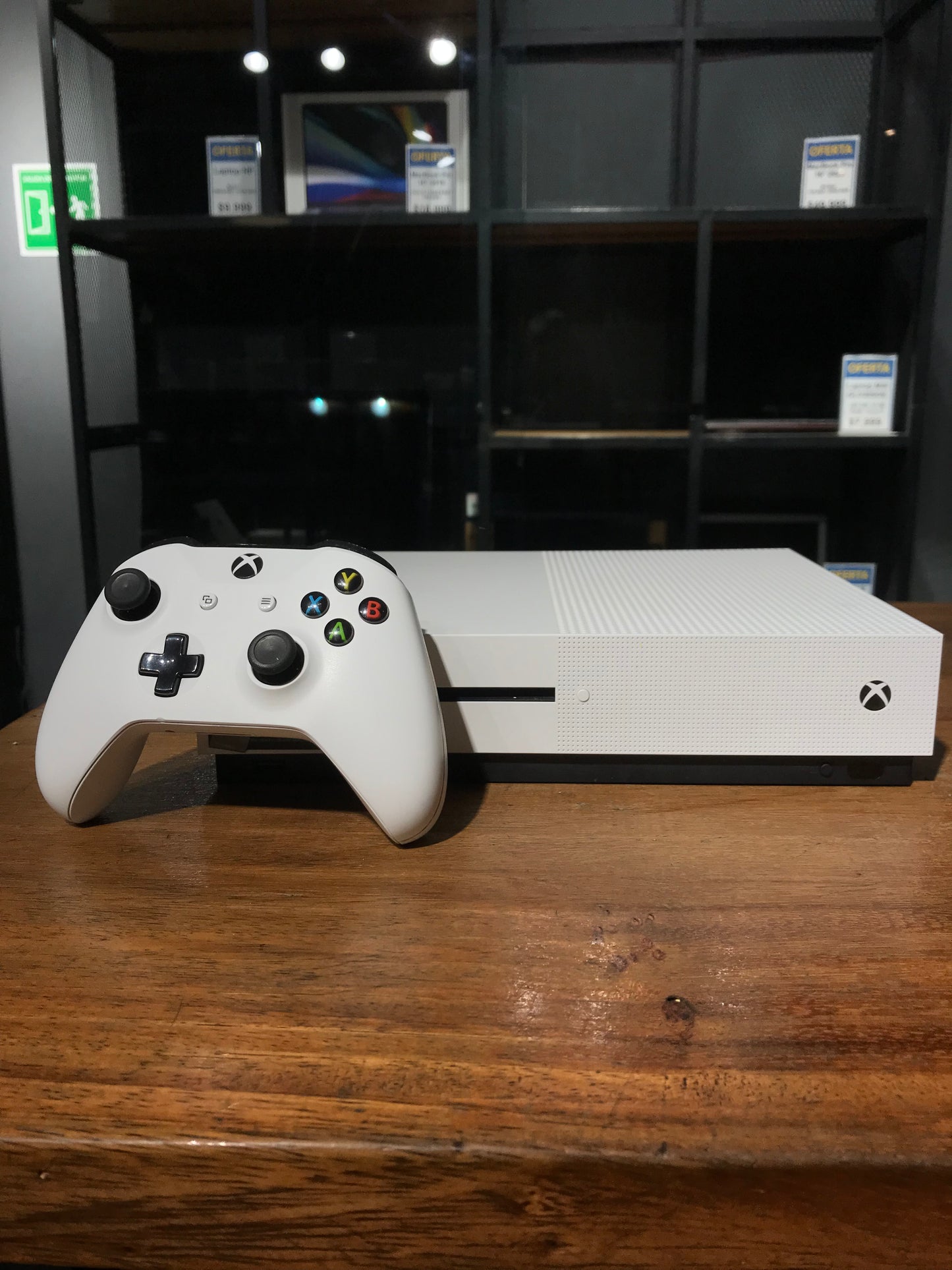 XBox One S 500GB (Producto Unico)
