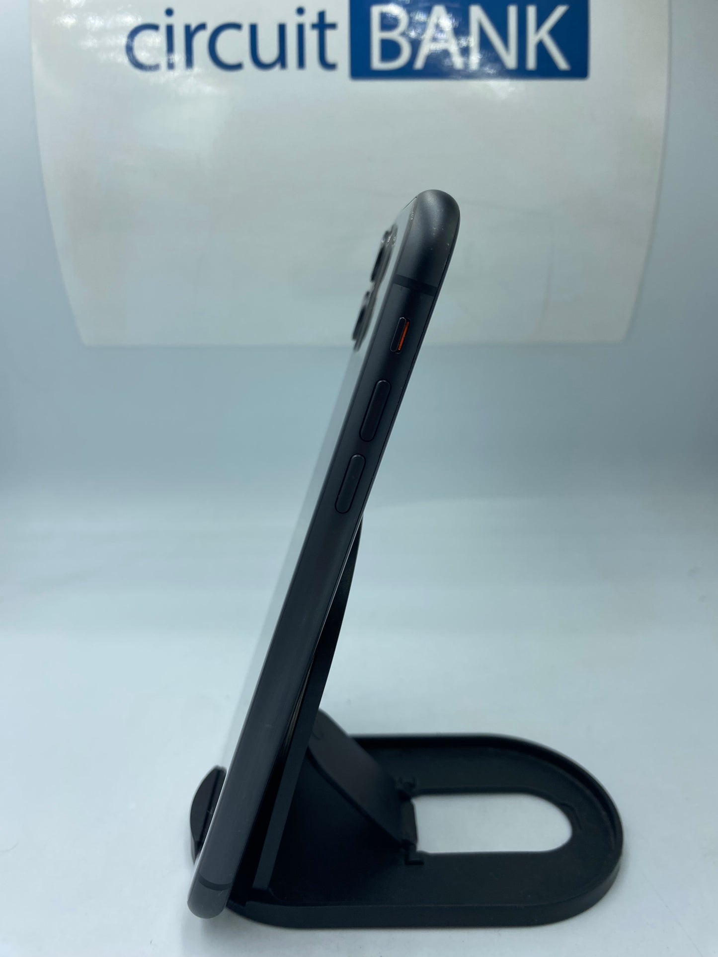 iPhone 11 64GB (Producto Único)