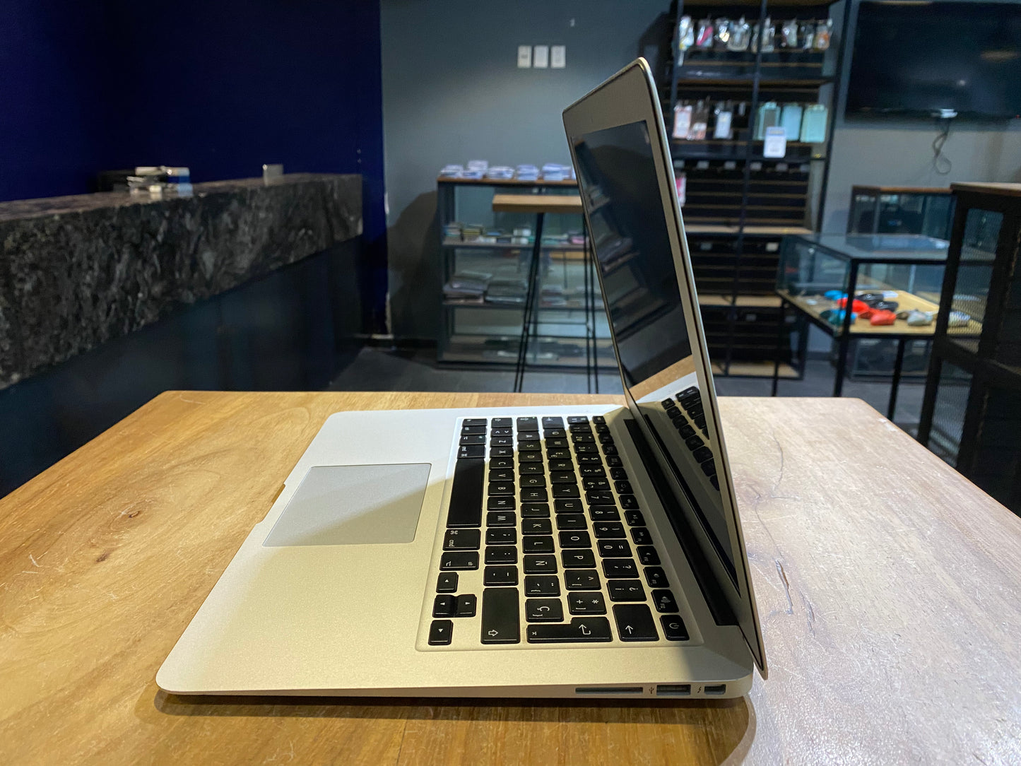 Apple Macbook Air