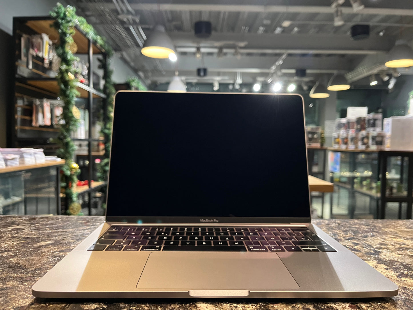 MacBook Pro 13" 2019 TouchBar 512GB / 16GB RAM