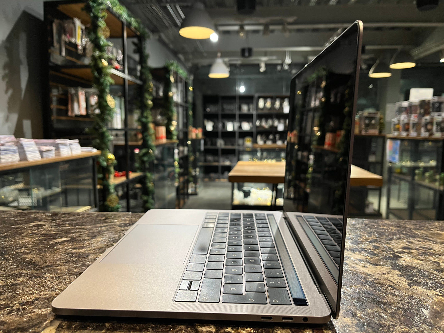 MacBook Pro 13" 2019 TouchBar 512GB / 16GB RAM