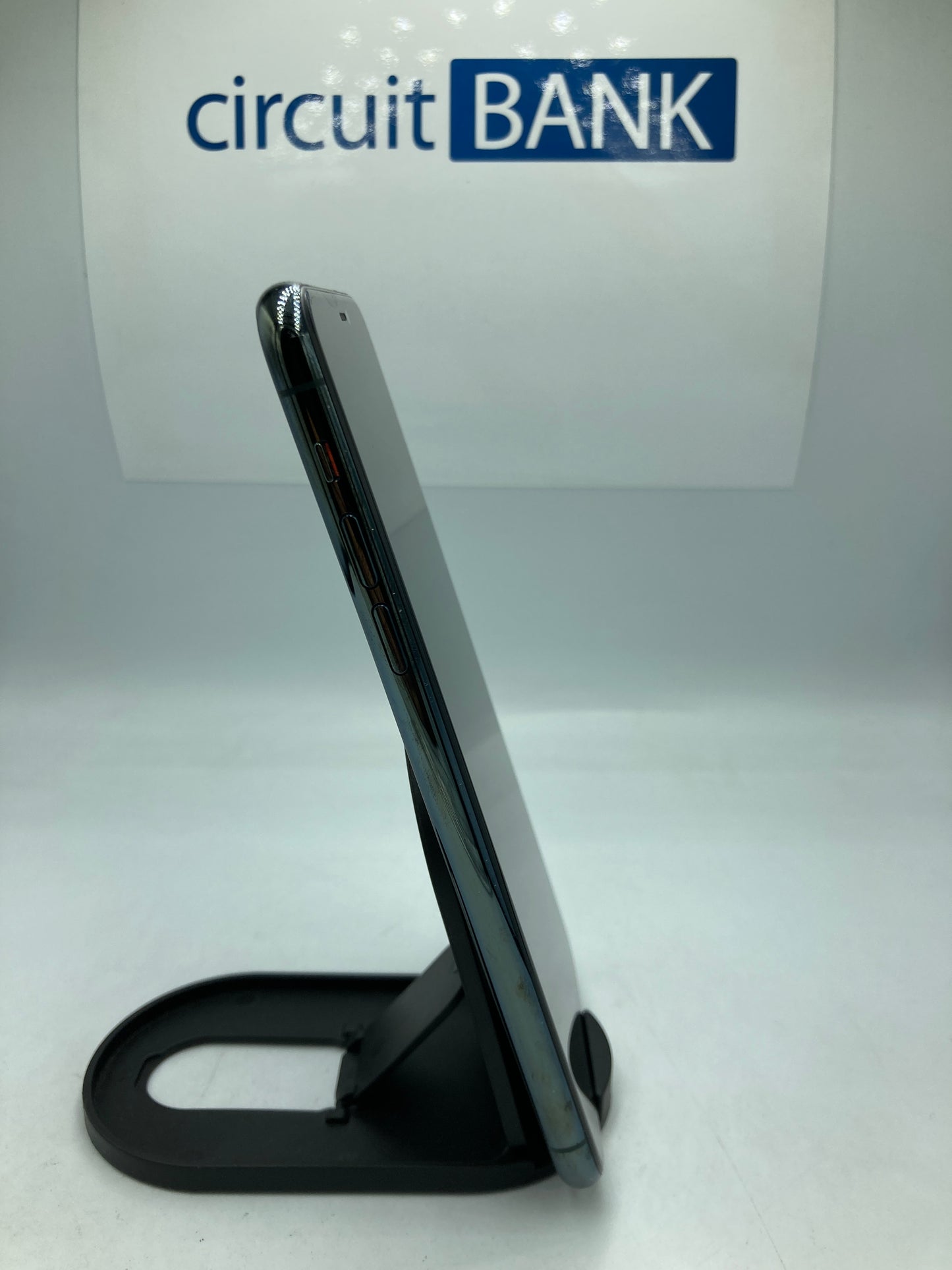 iPhone 11 Pro Max 64GB (Producto Único)