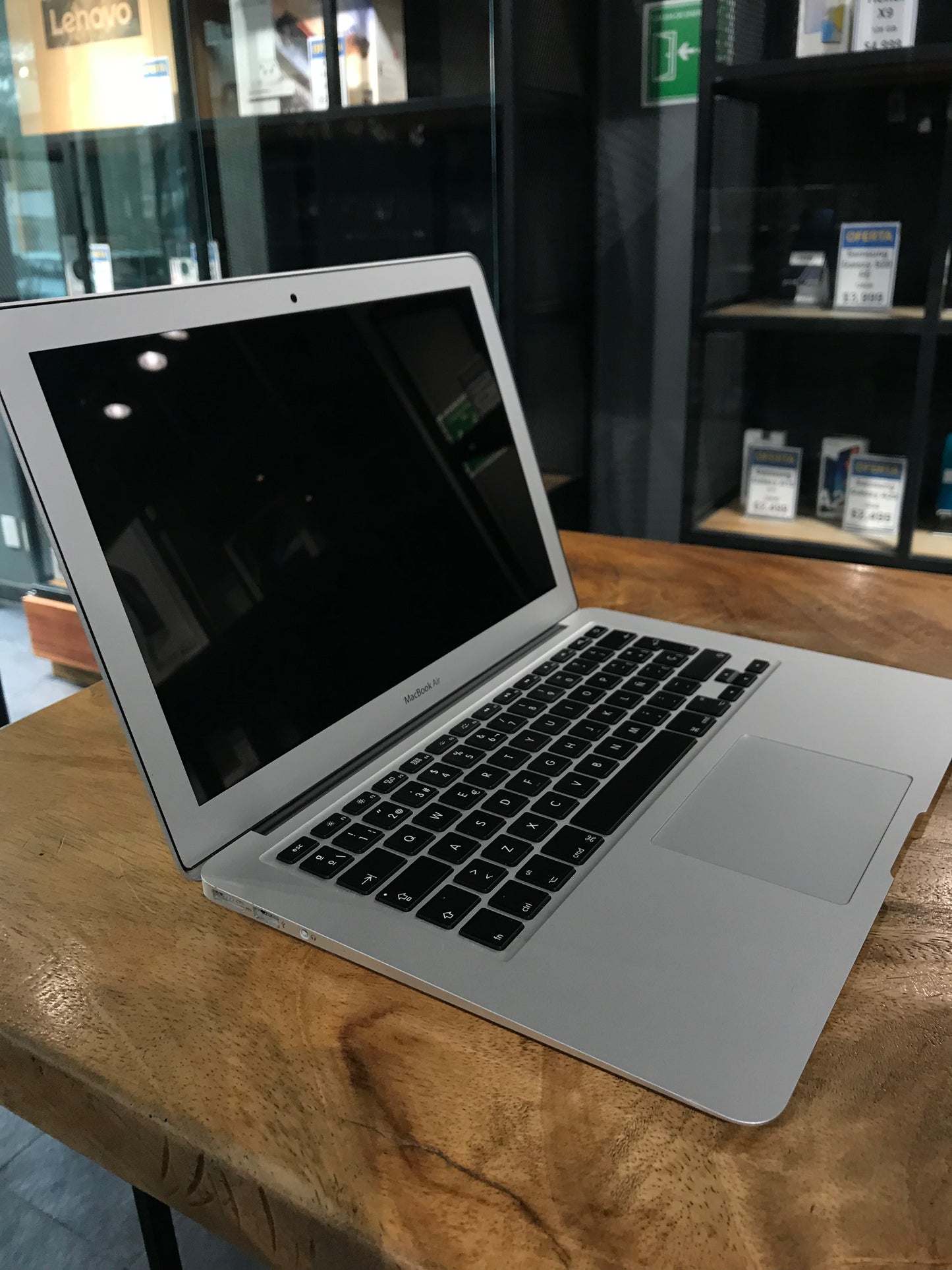 MacBook Air 13" 2017 (Producto Unico)