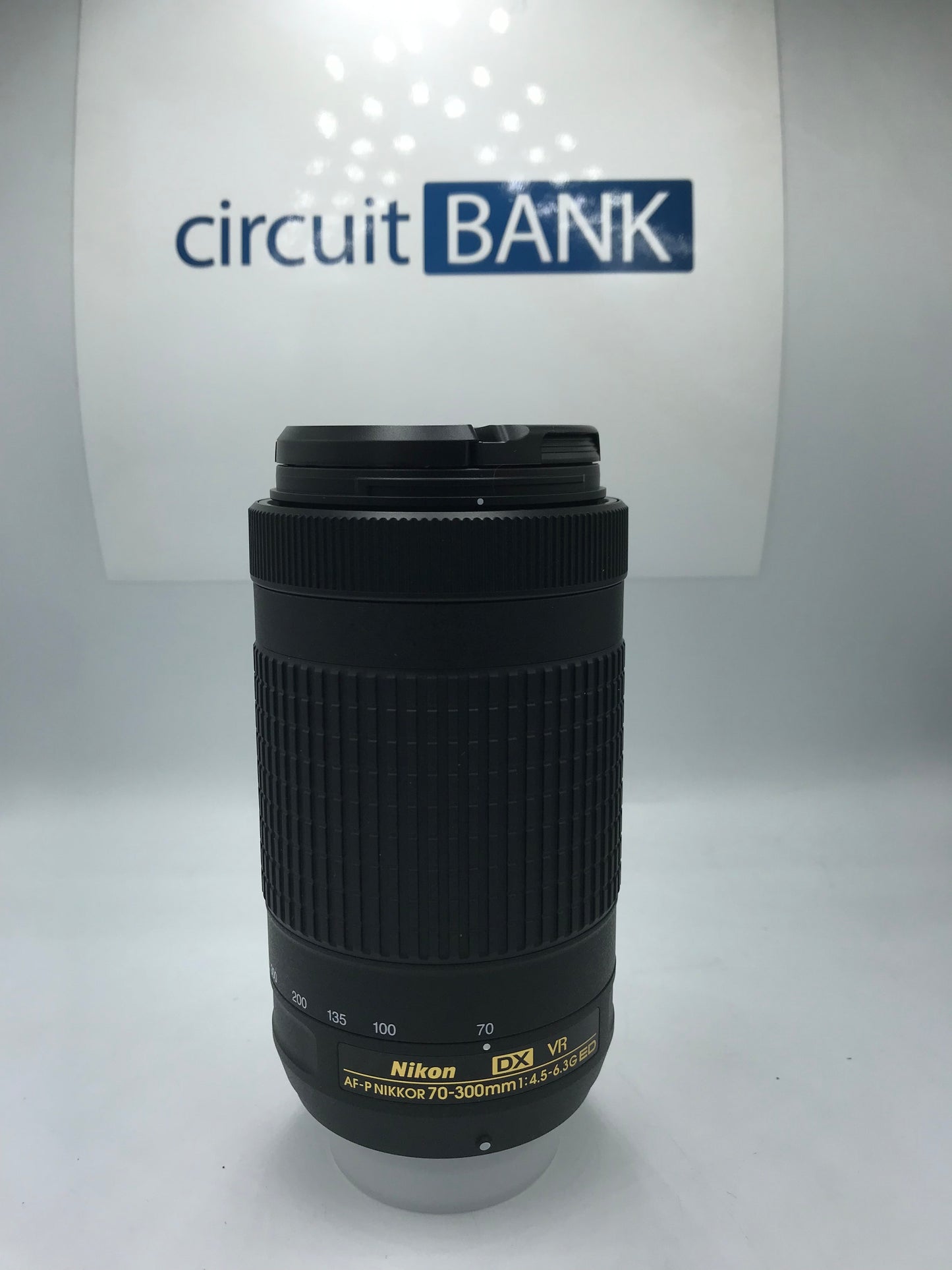 Lente Nikon  NIKKOR LENS 70-300mm f/4.5-6.3 ED VR (Producto Unico)