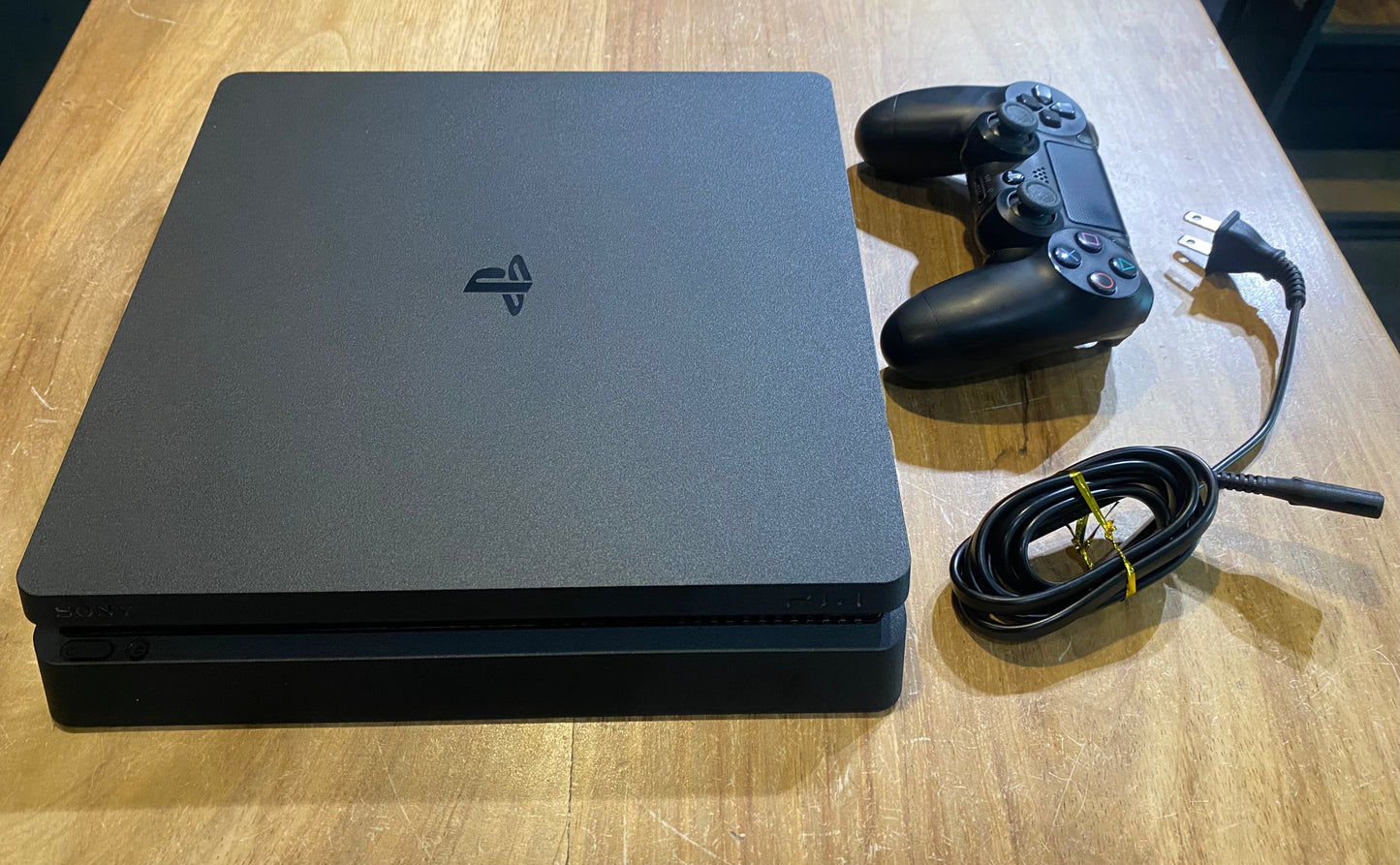 PS4 Slim 1 TB