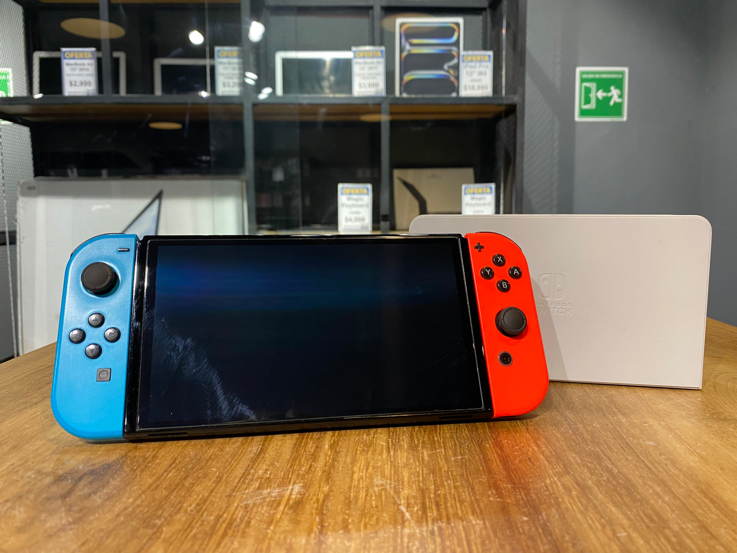 Nintendo Switch Oled 64GB (Producto Ùìnico)