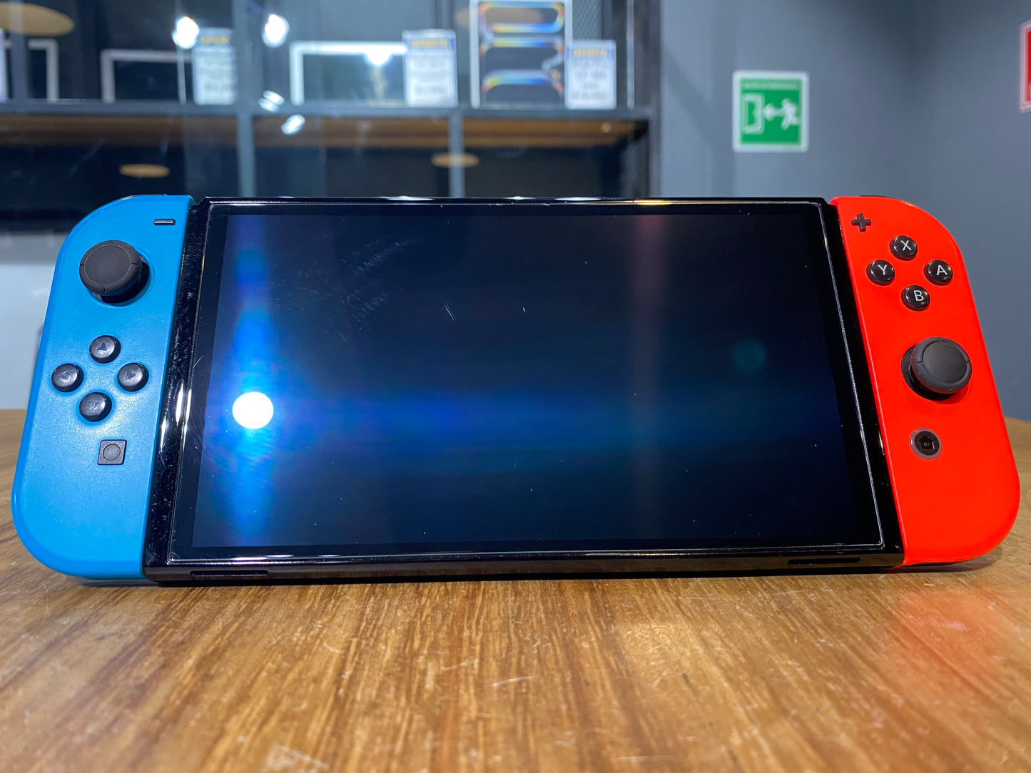 Nintendo Switch Oled 64GB (Producto Ùìnico)