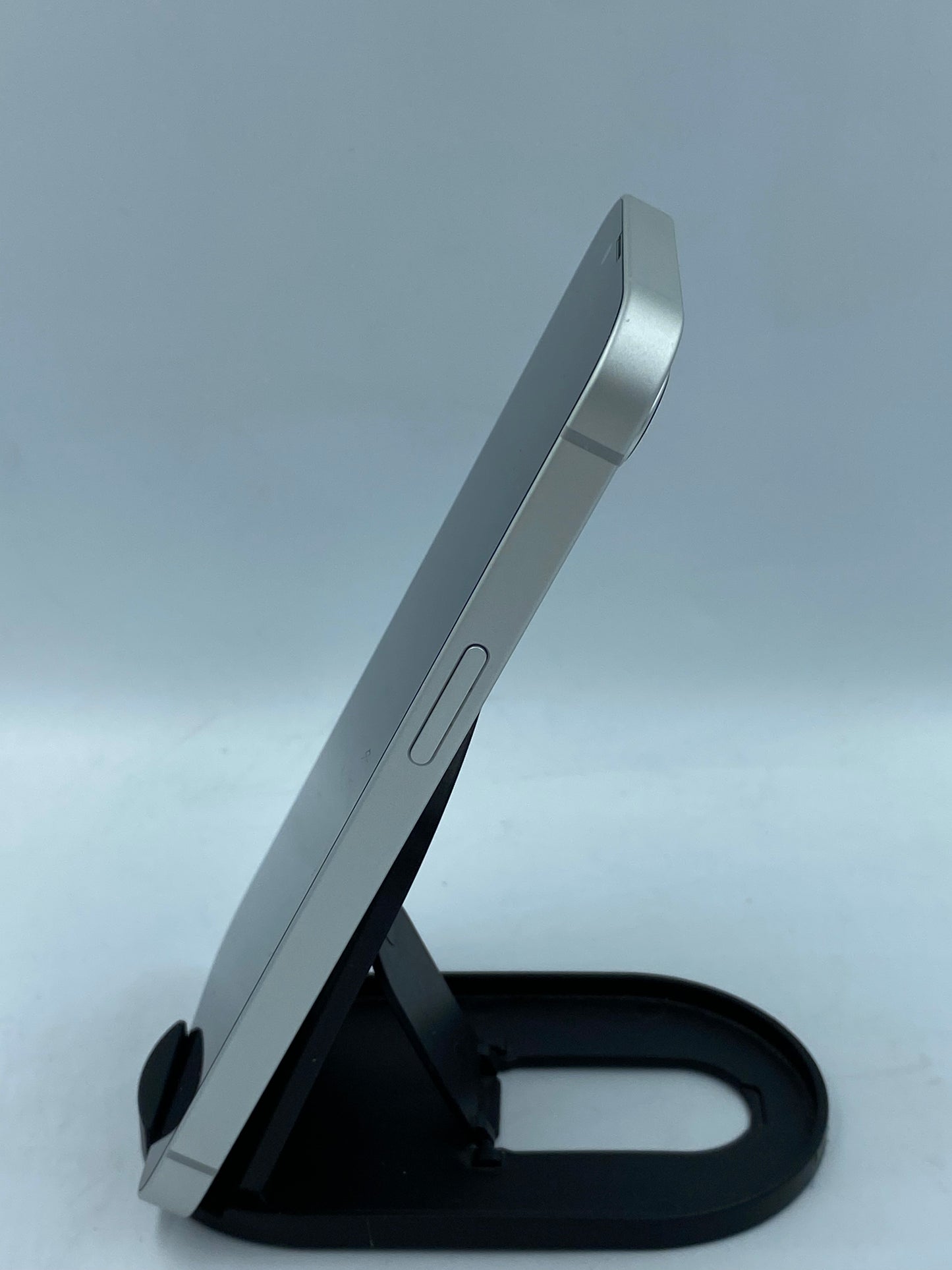 Apple iPhone 16e
