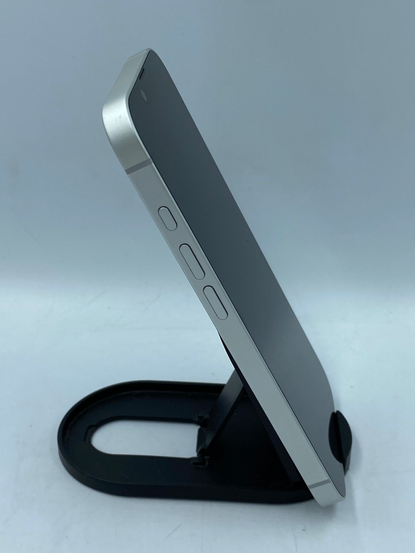 Apple iPhone 16e