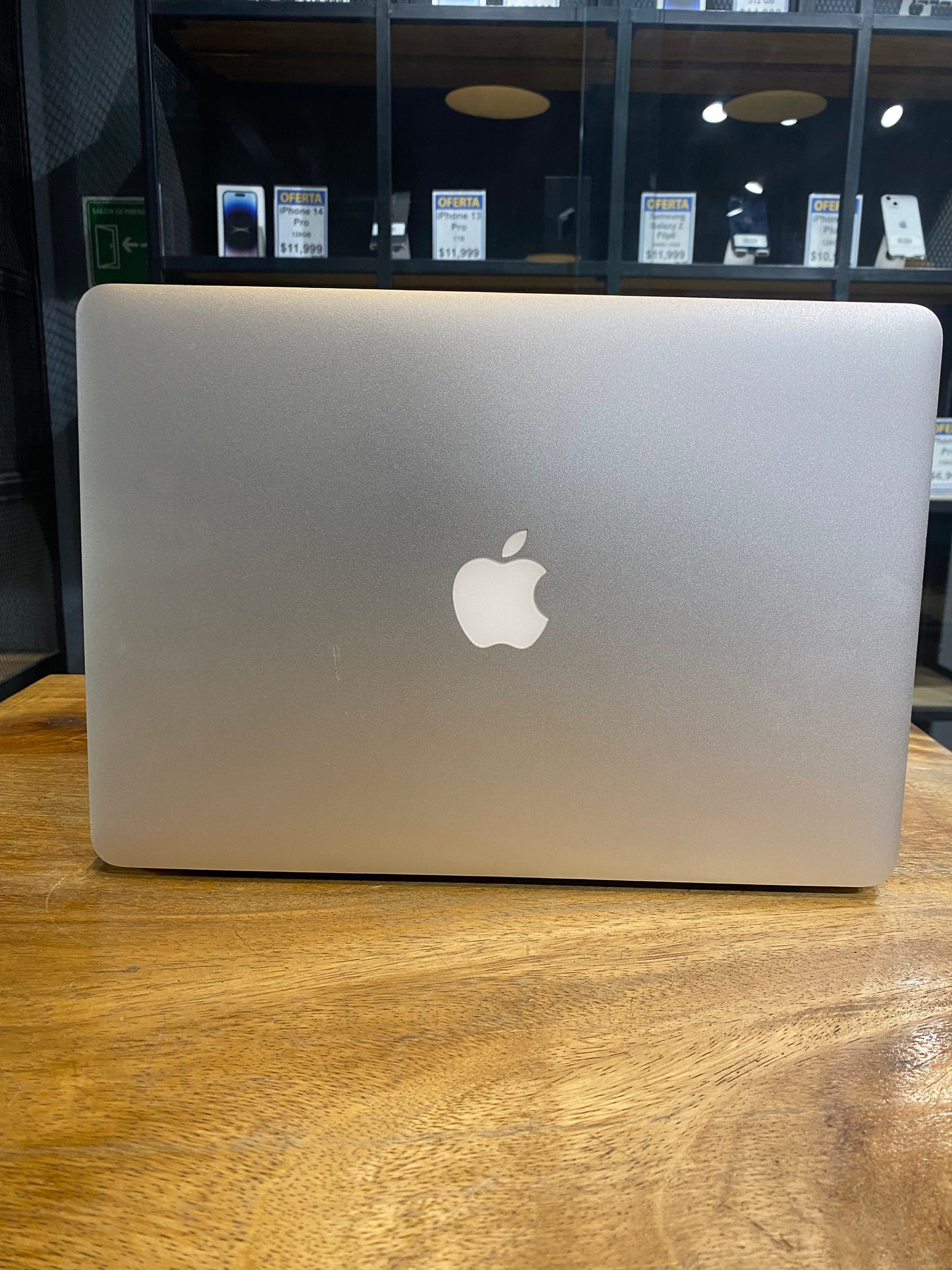MacBook Air 13" 2017 128GB (Producto Unico)