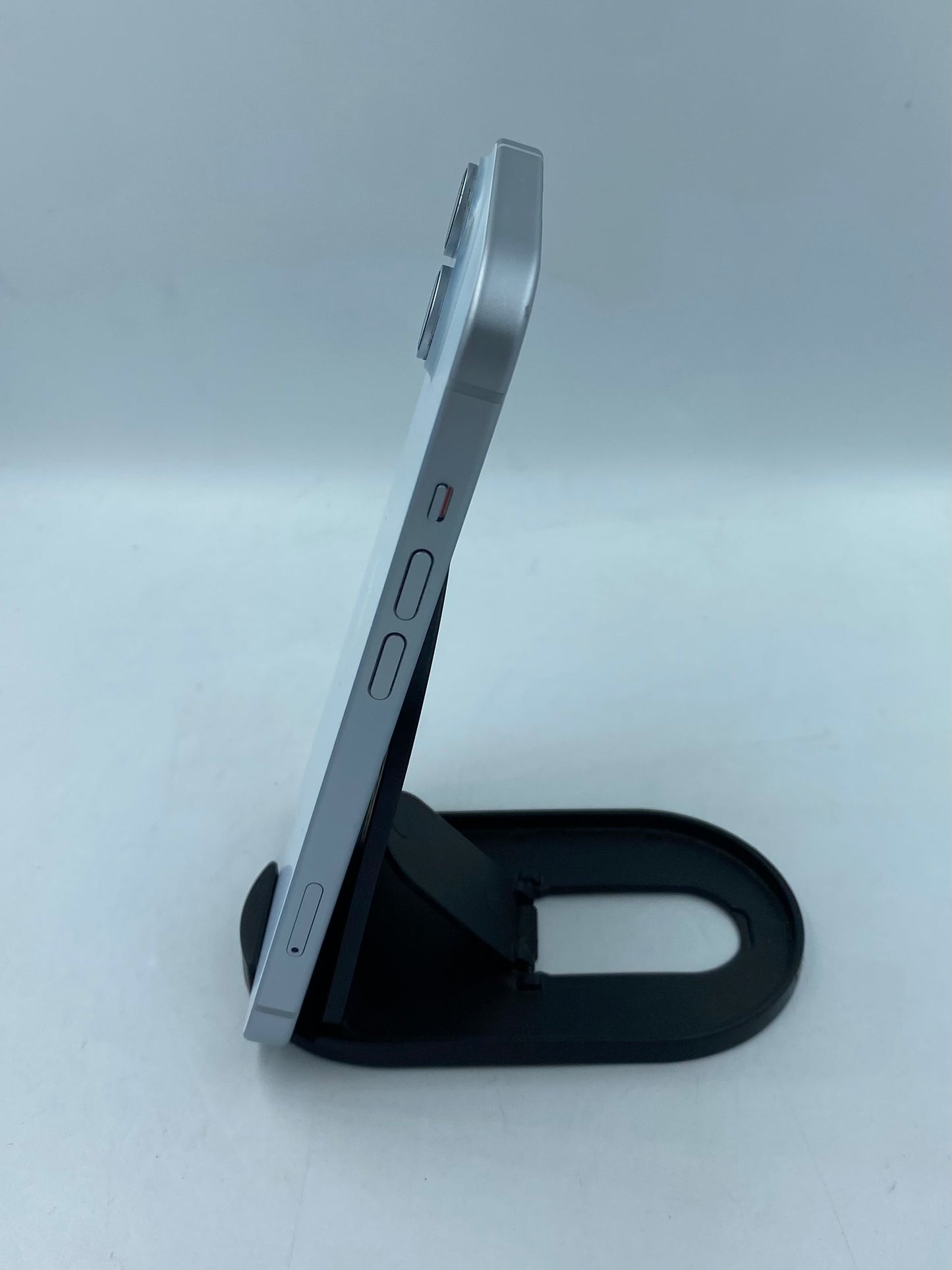 iPhone 15 128GB