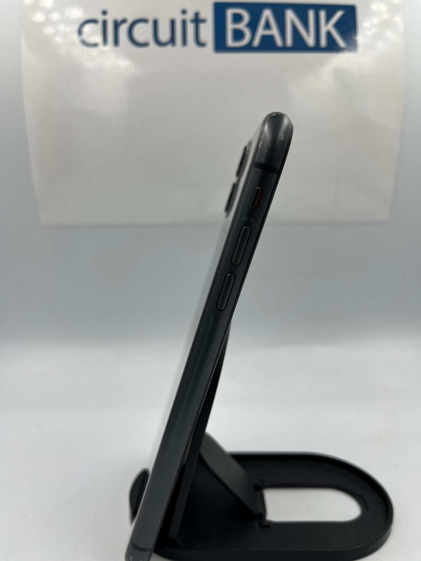 iPhone 11 64GB