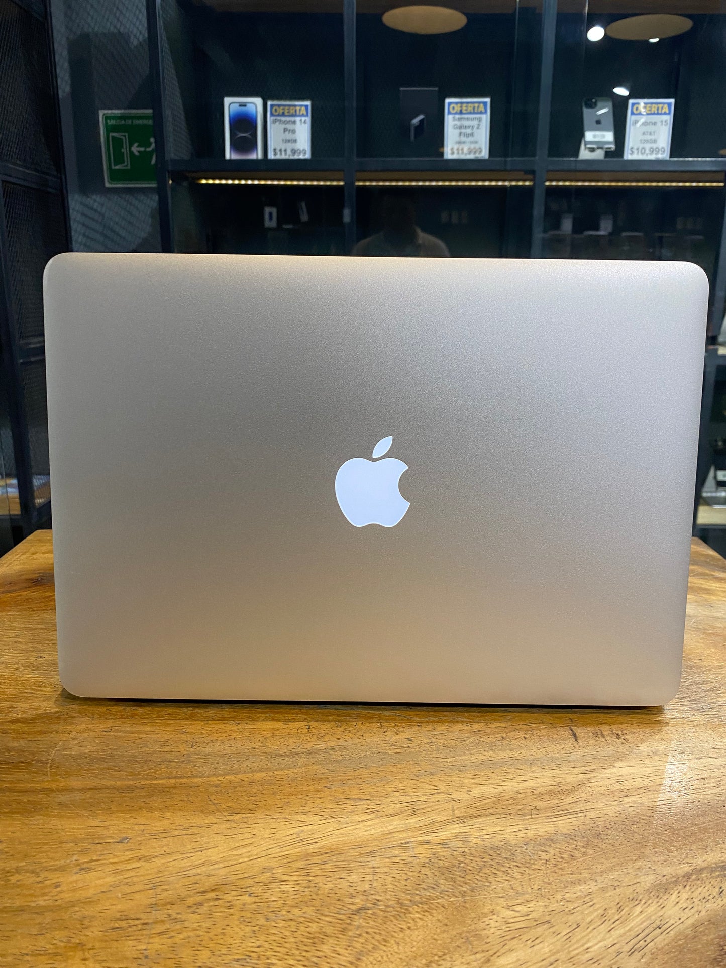 MacBook Air 13" 2015 128GB (Producto Unico)