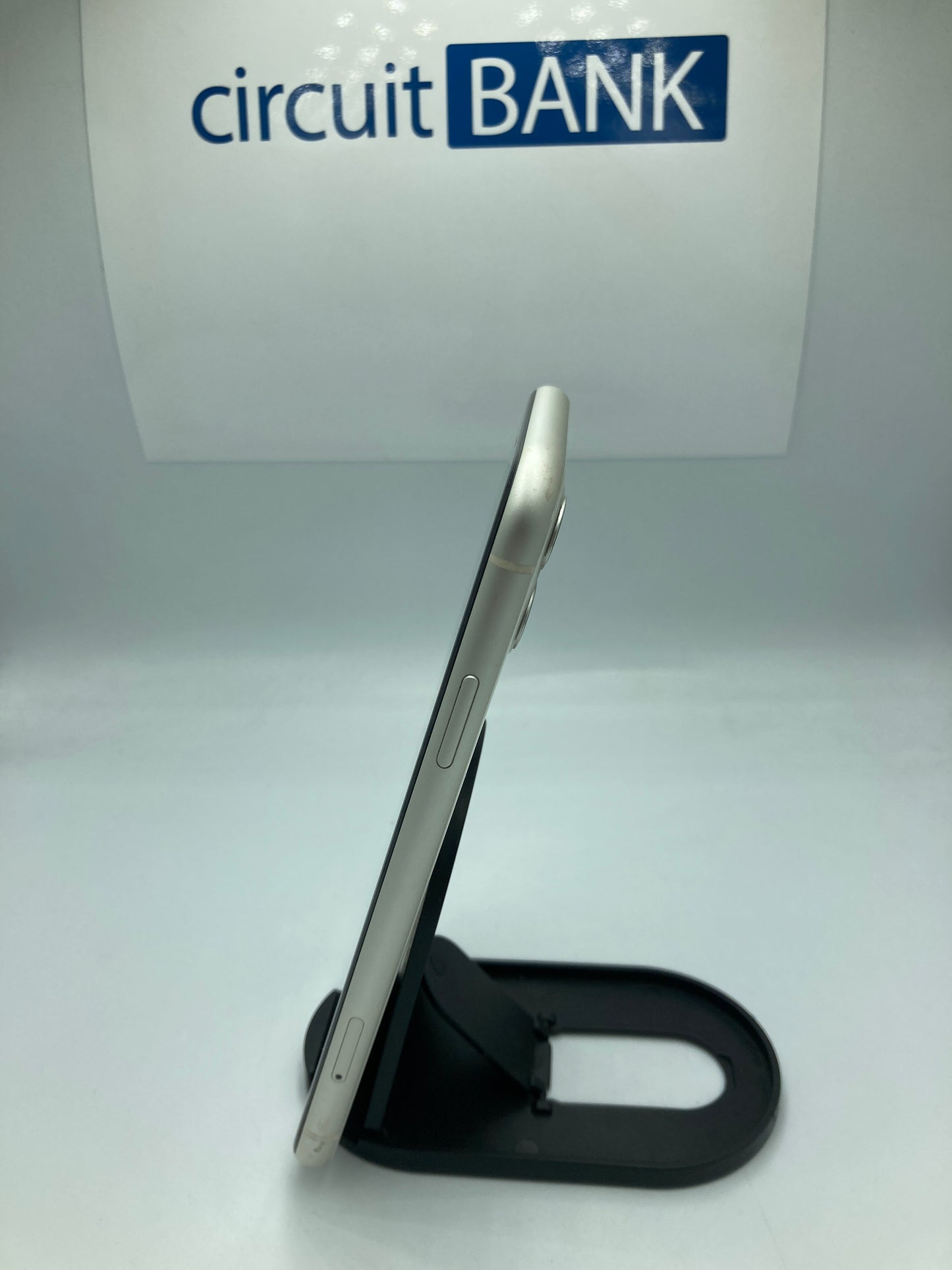 iPhone 11  128GB (Producto Unico)