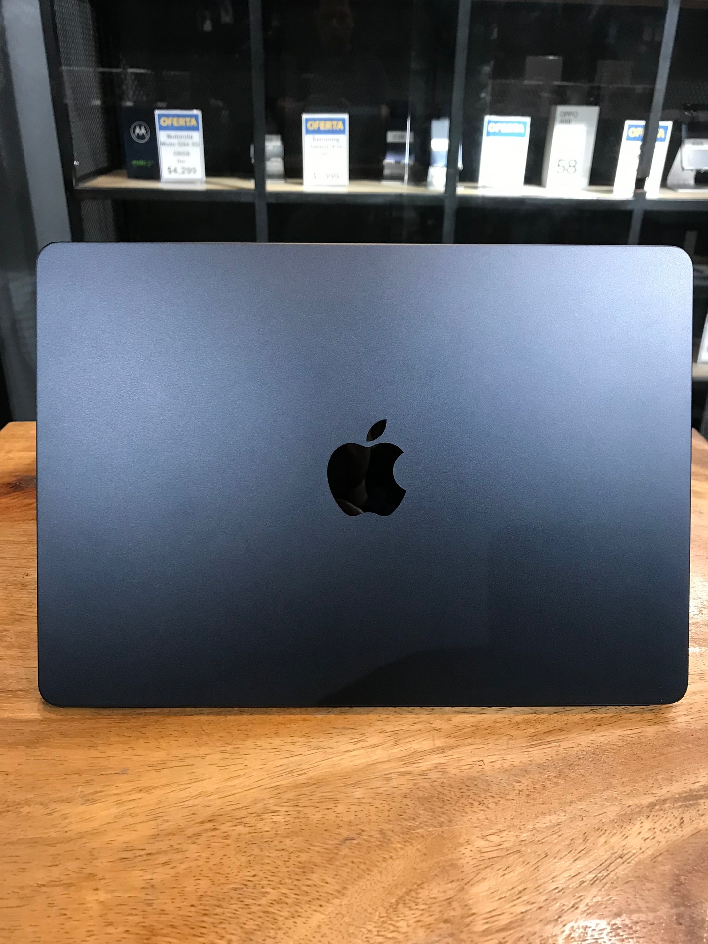 MacBook Air 13" M2 2022 (Producto Unico)