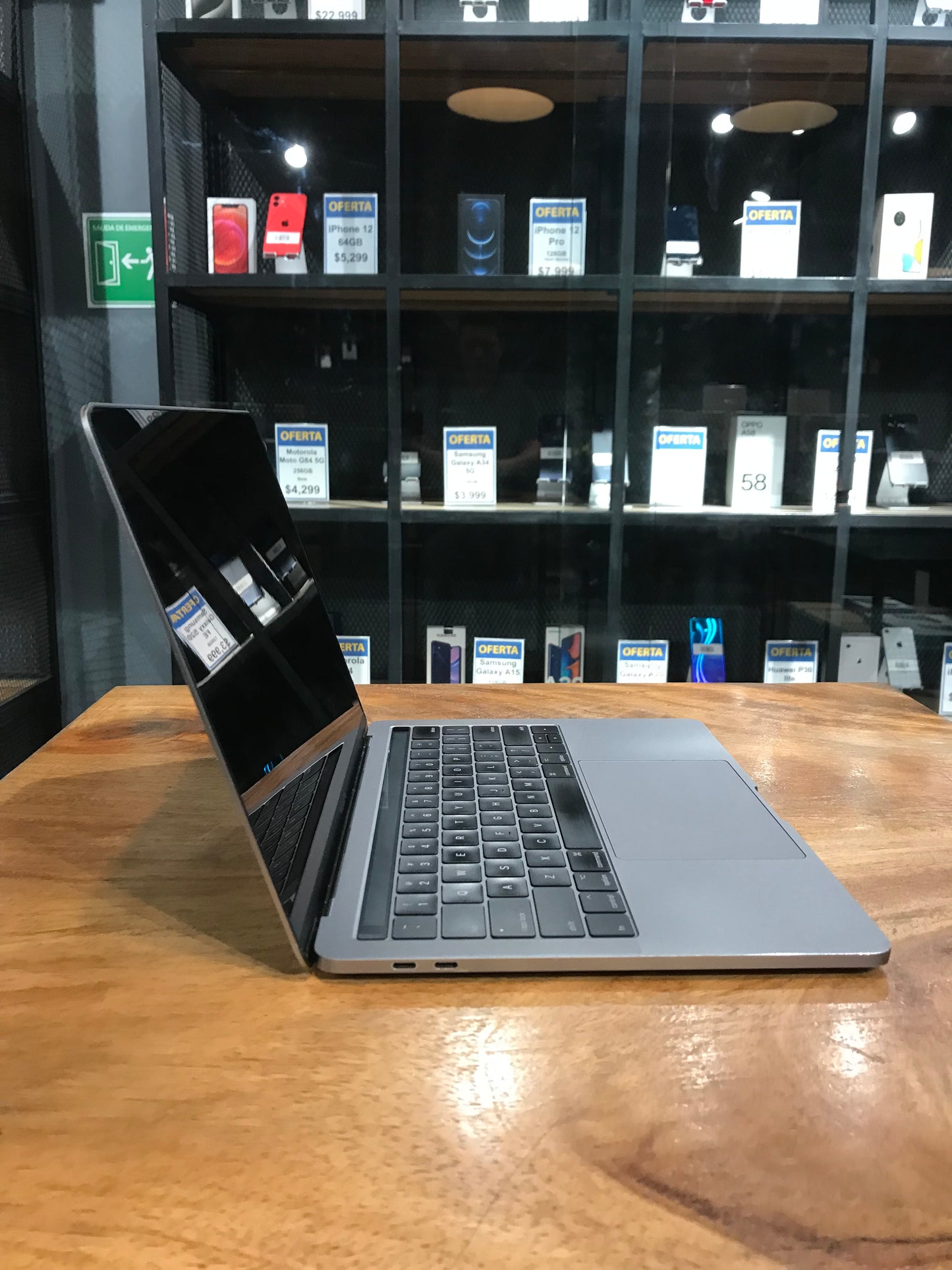 MacBook Pro 13" 2017 (Producto Unico)