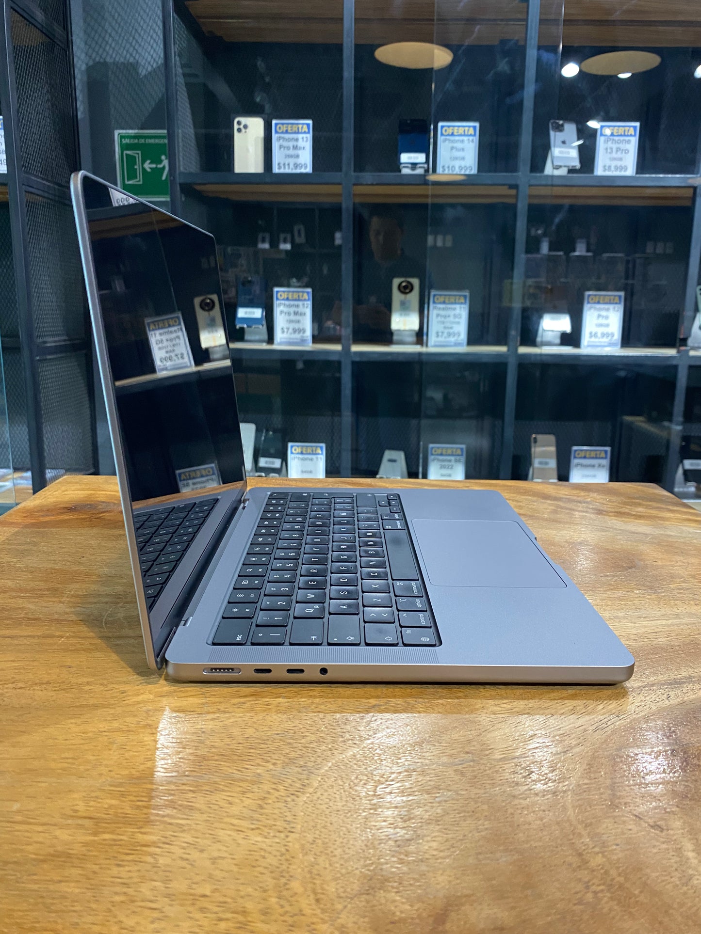 MacBook Pro 14" 2023 M2 Max 1TB SSD (Producto Unico)