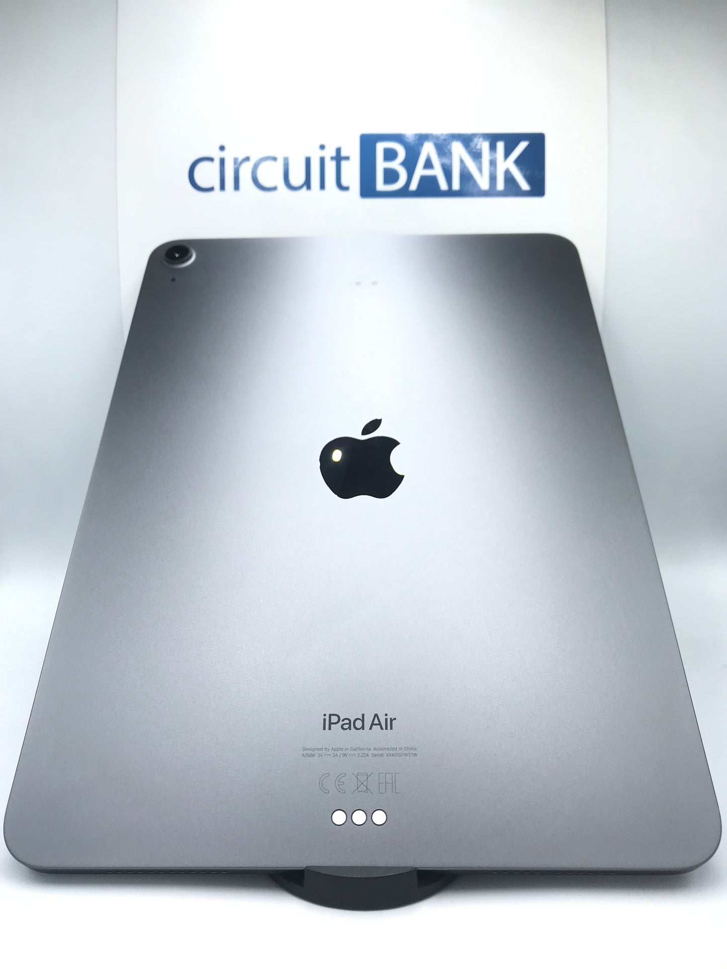 iPad Air 5th Gen WiFi 64GB (Producto Unico)