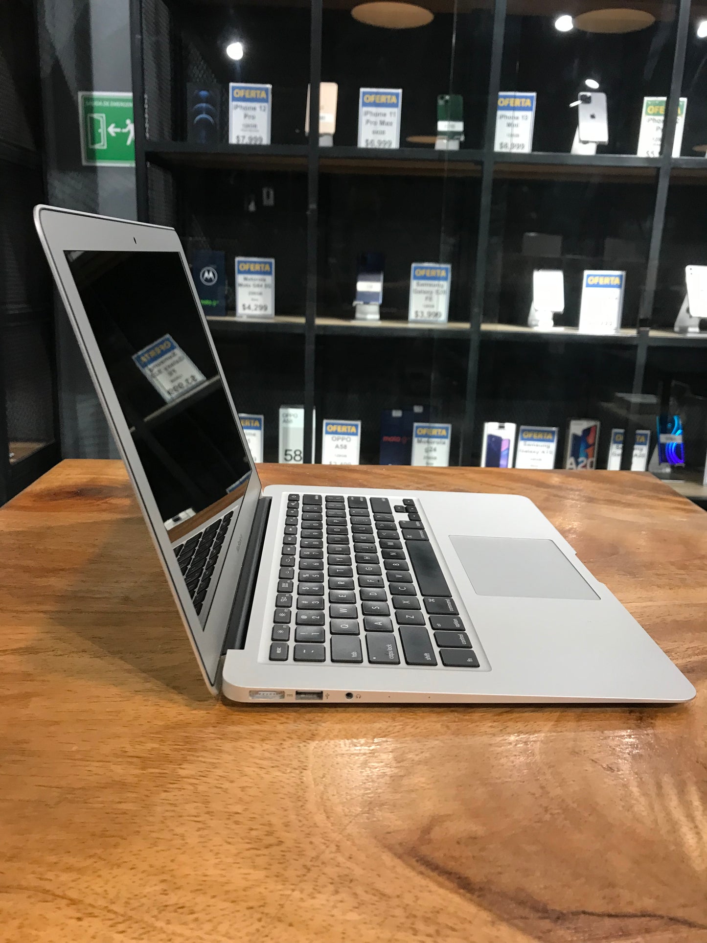 MacBook Air 13" 2017 (Producto Unico)